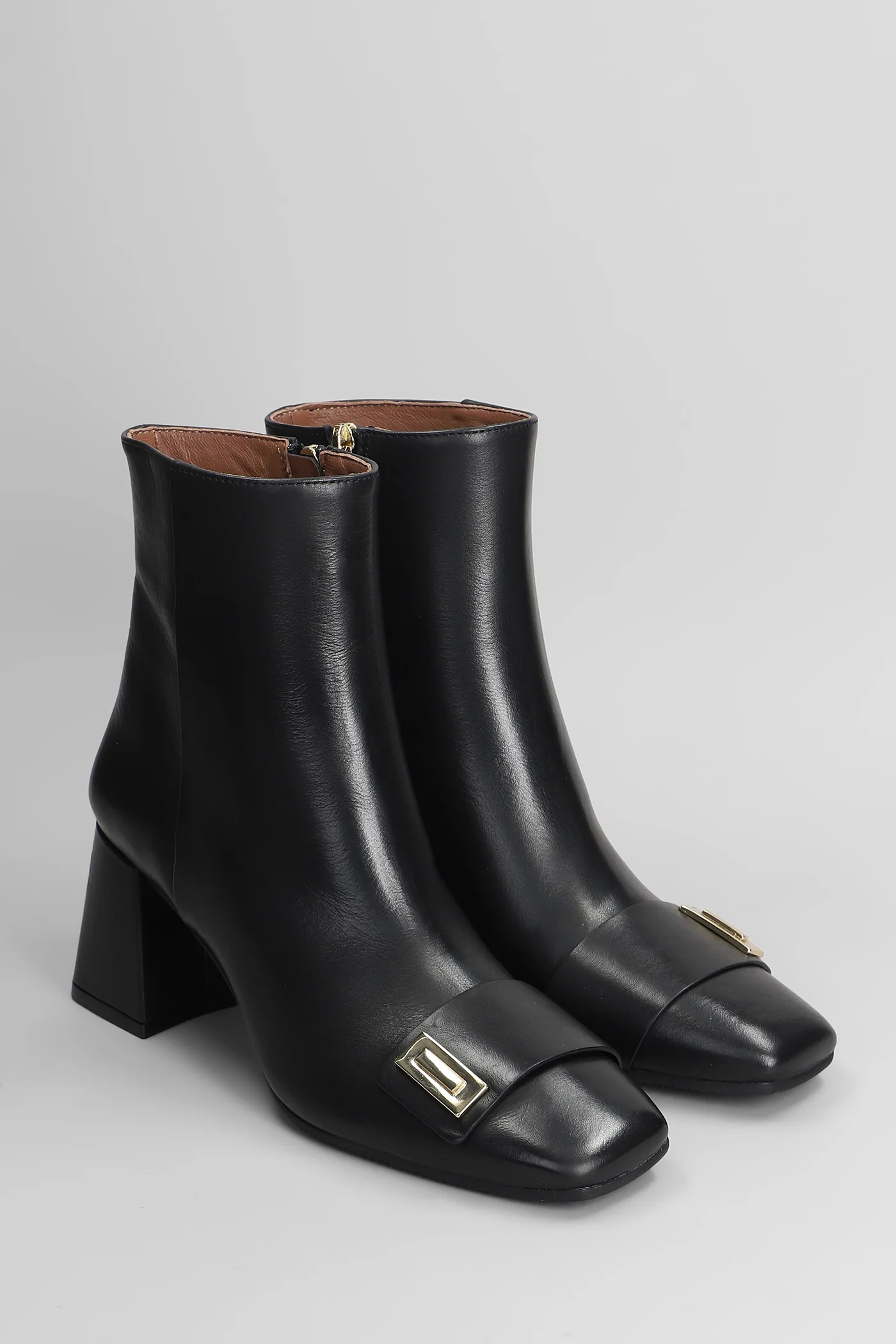 High heels Ankle boots in black leather - Image 2