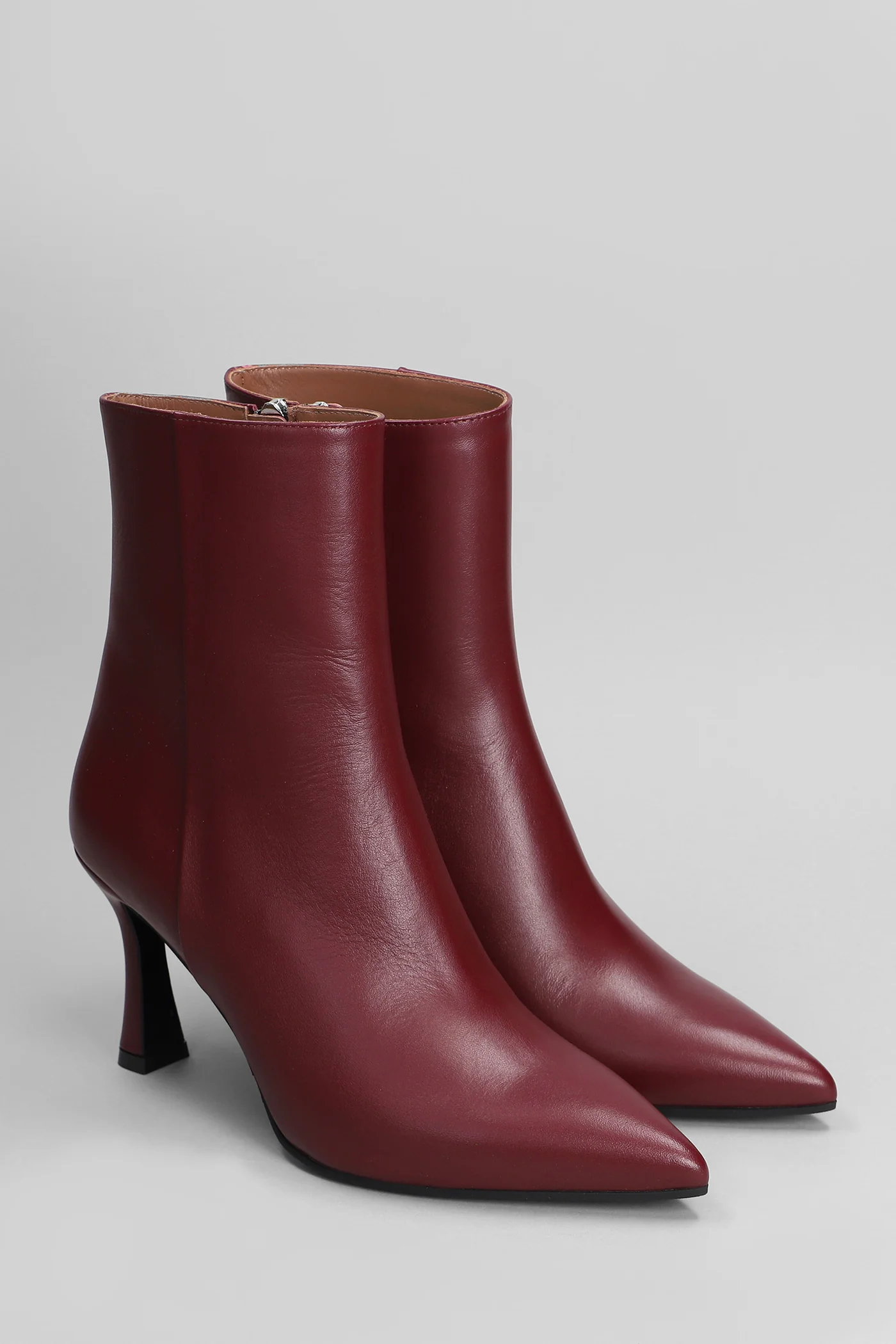 High heels Ankle boots in bordeaux leather - Image 2