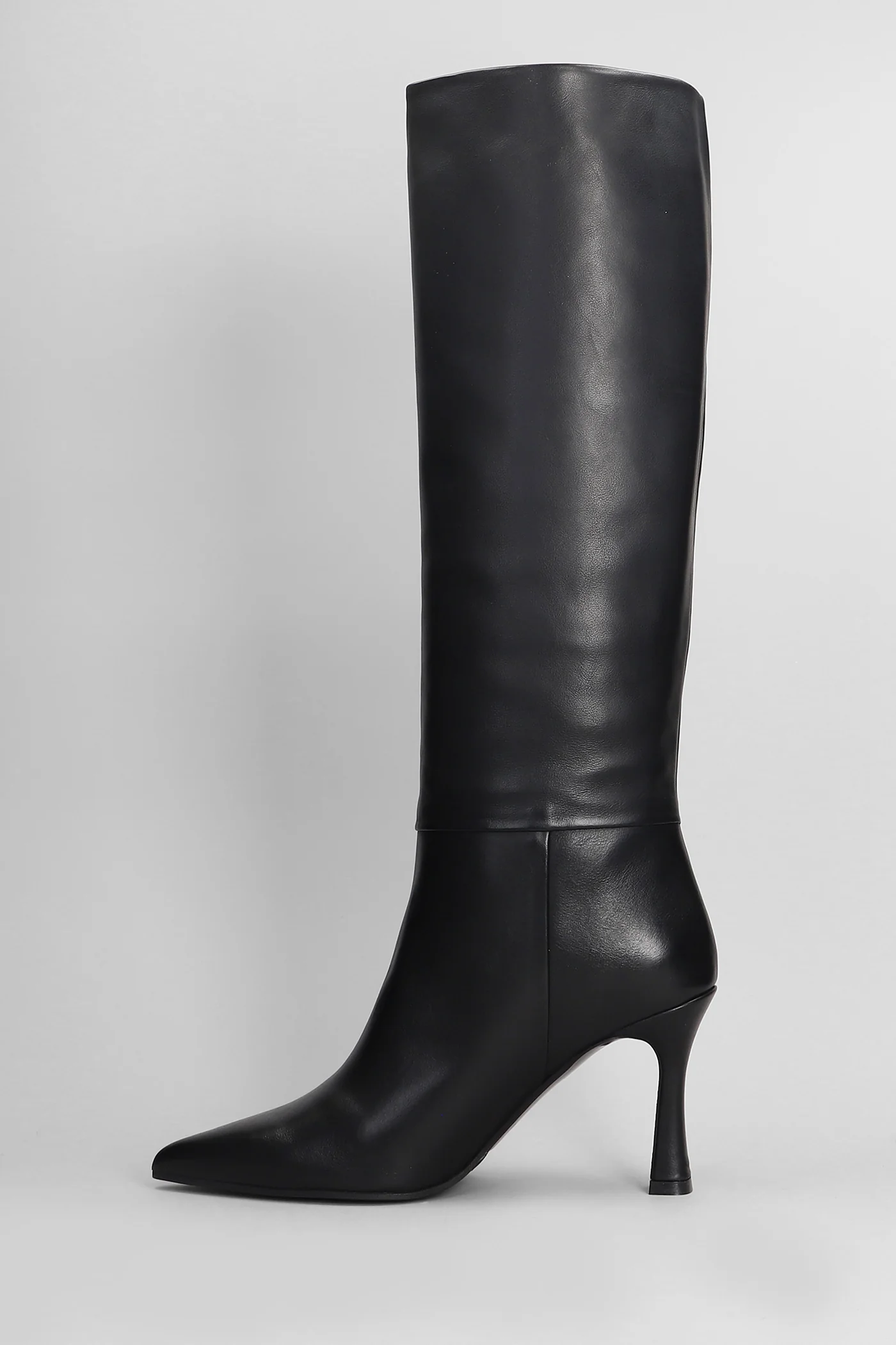 High heels boots in black leather - Image 3