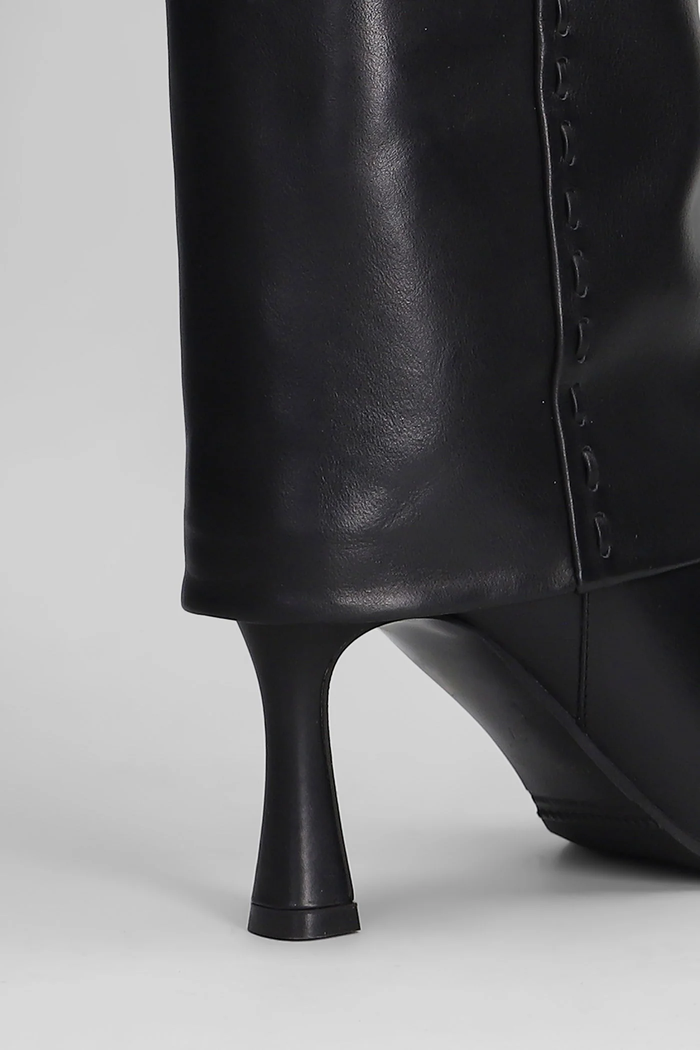High heels boots in black leather - Image 5
