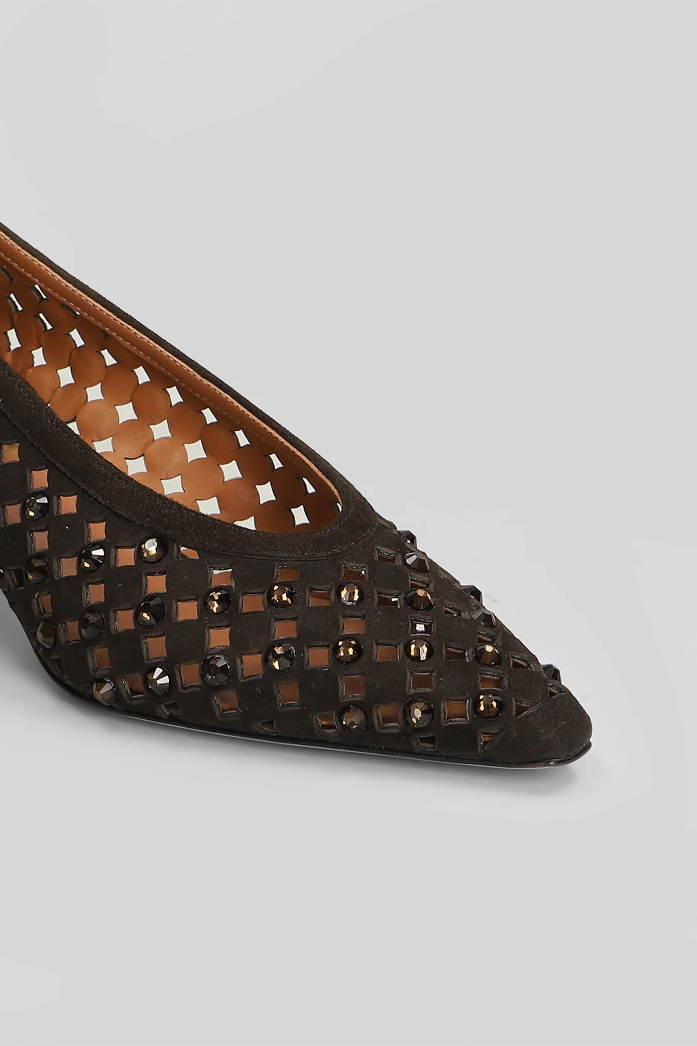Pumps in dark brown suede - Image 5