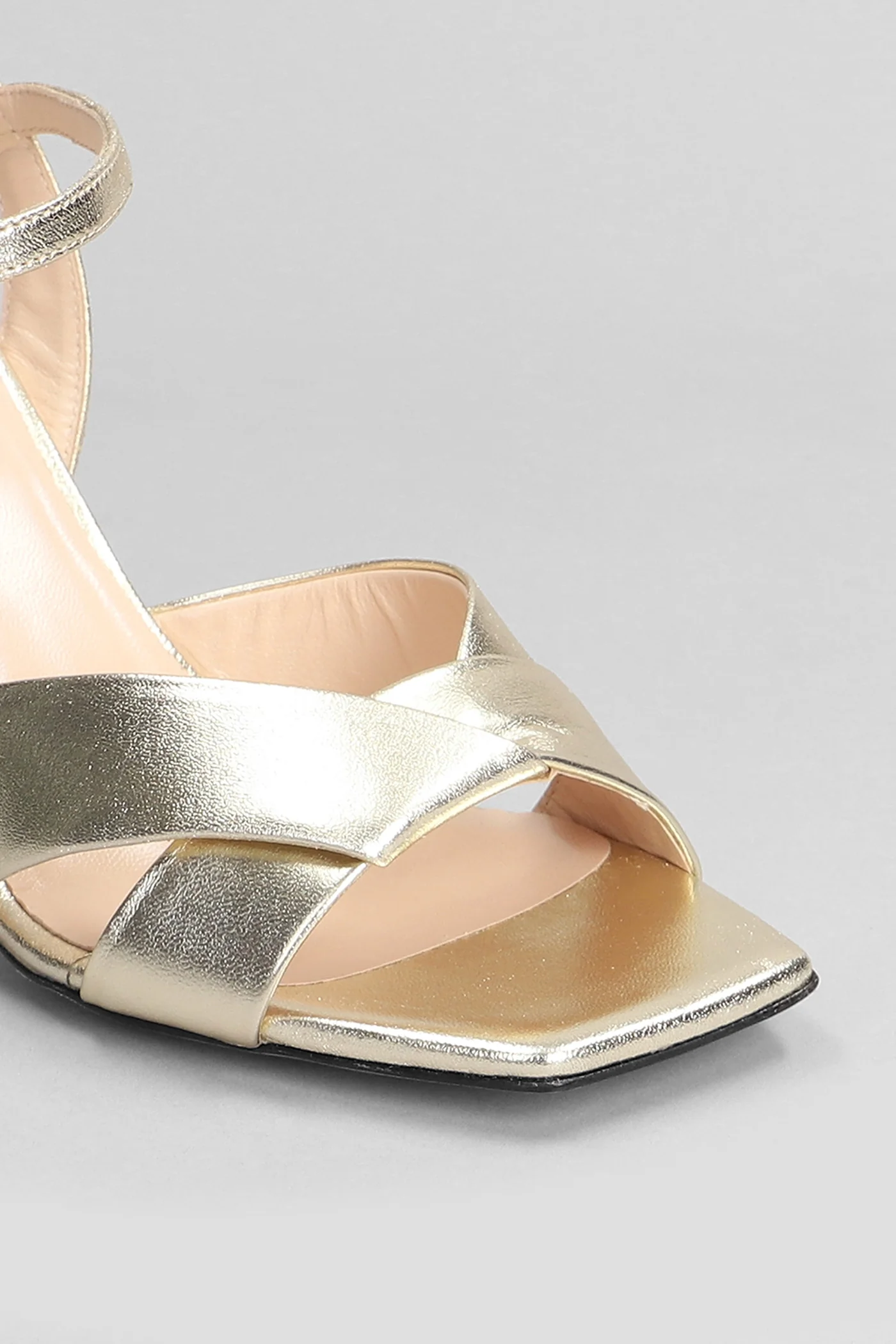 Sandals in platinum leather - Image 5