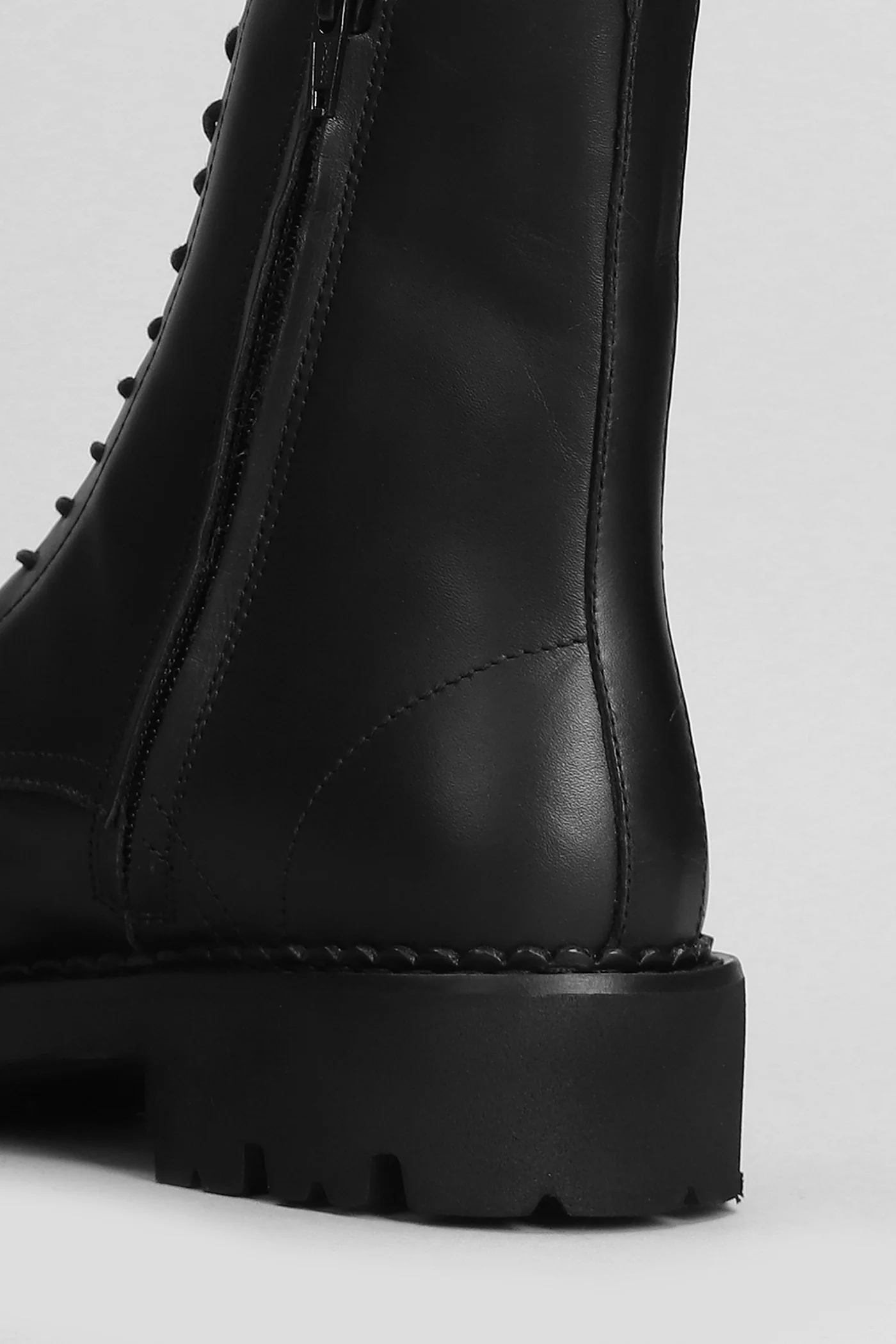 Combat boots in black leather - Image 5