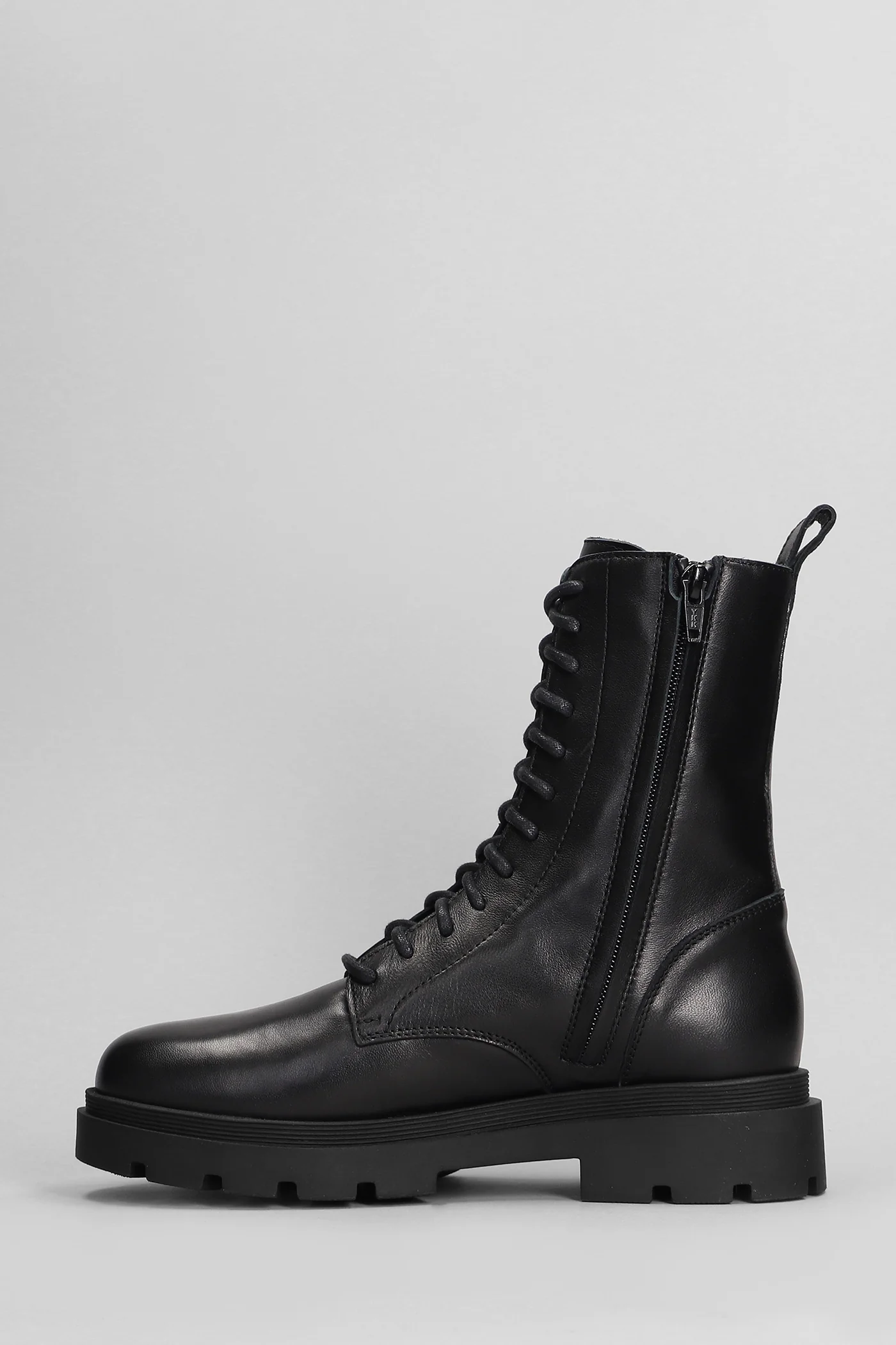 Combat boots in black leather - Image 3