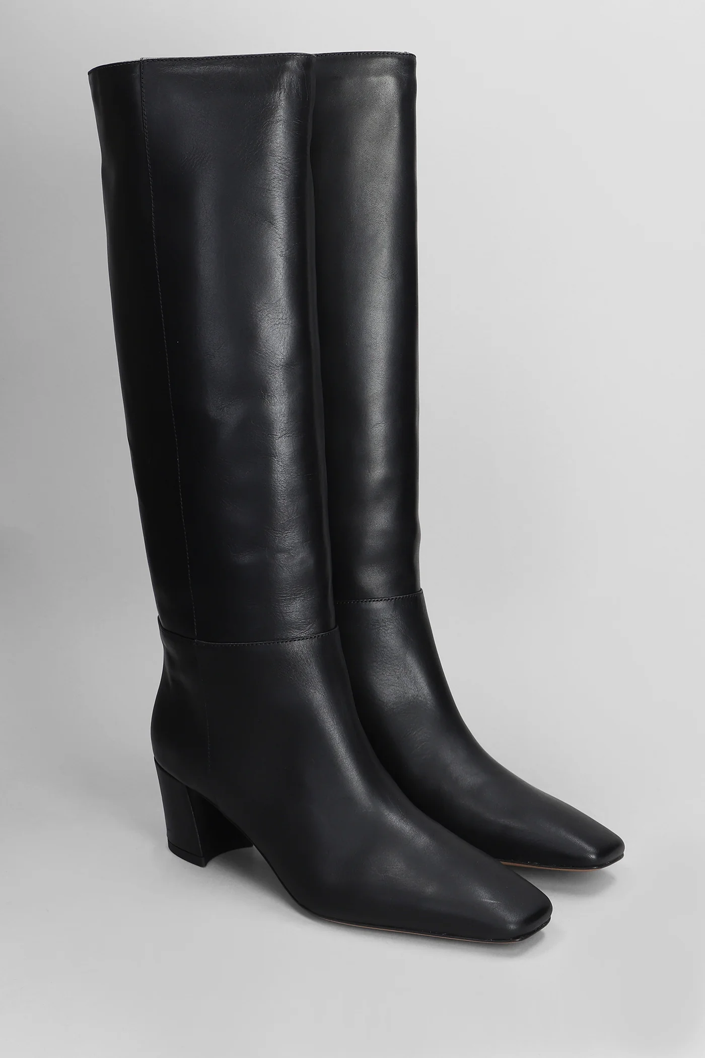 High heels boots in black leather - Image 2