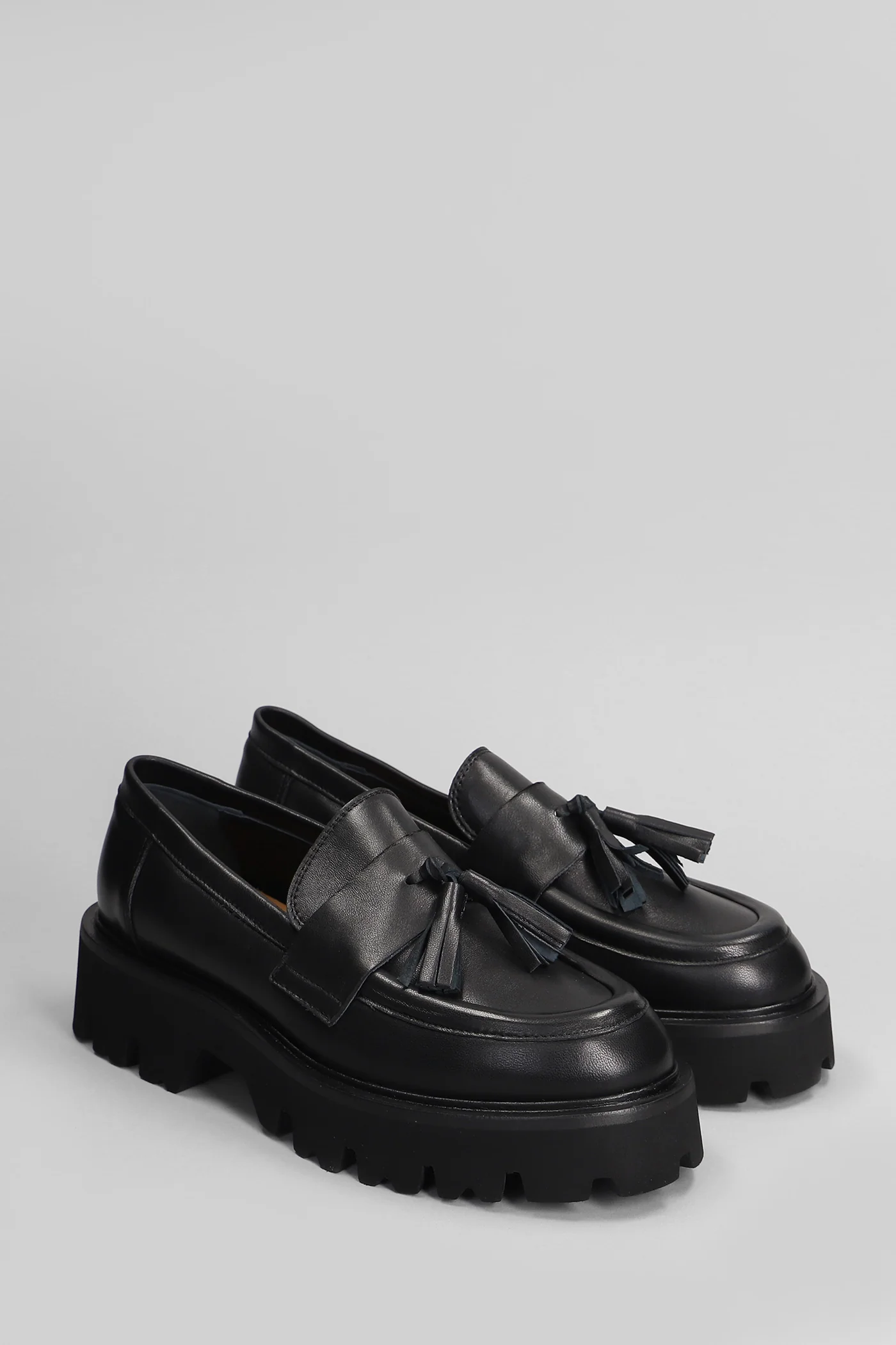 Loafers in black leather - Image 2