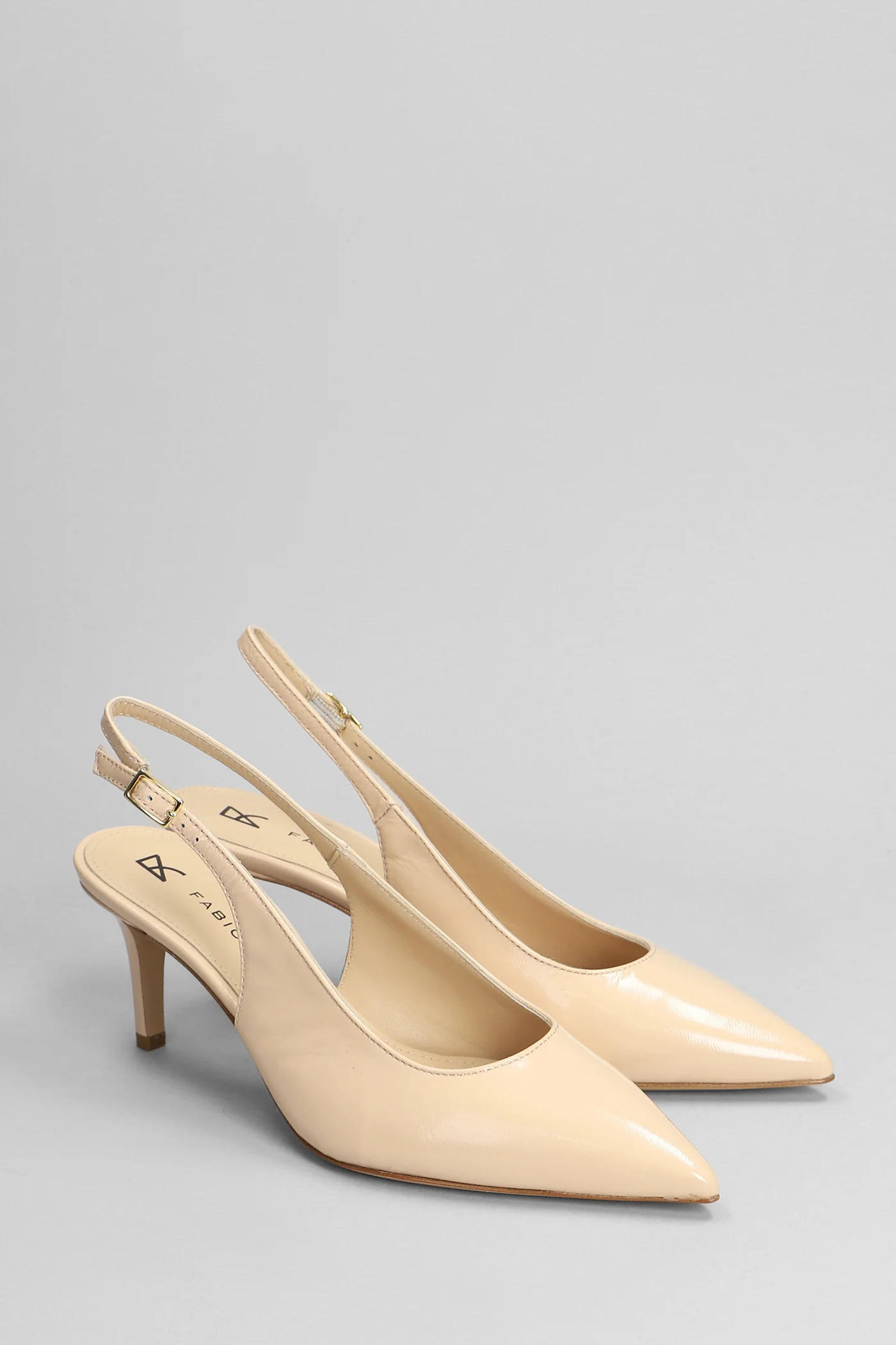 Pumps in beige leather - Image 2