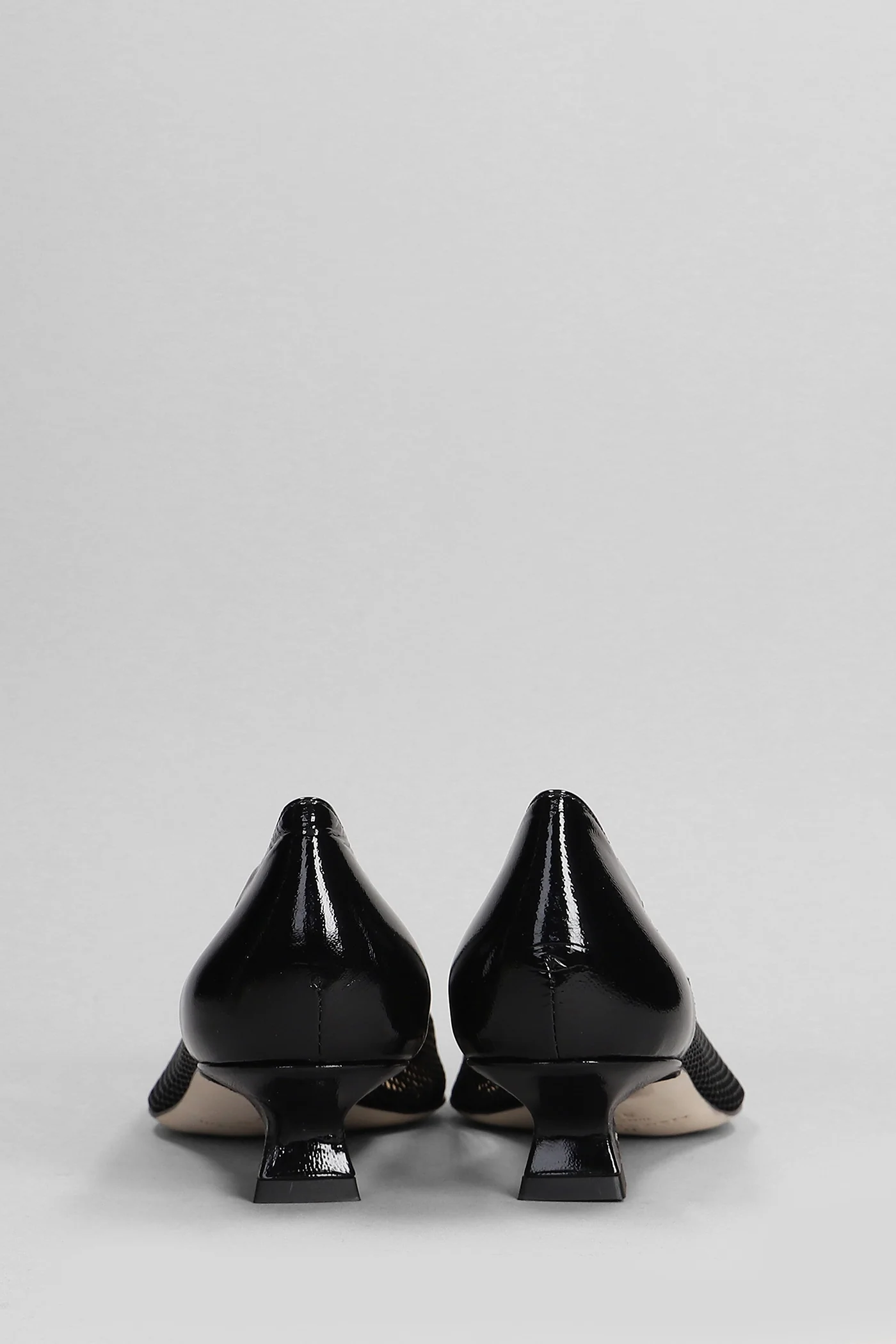 Pumps in black leather - Image 4