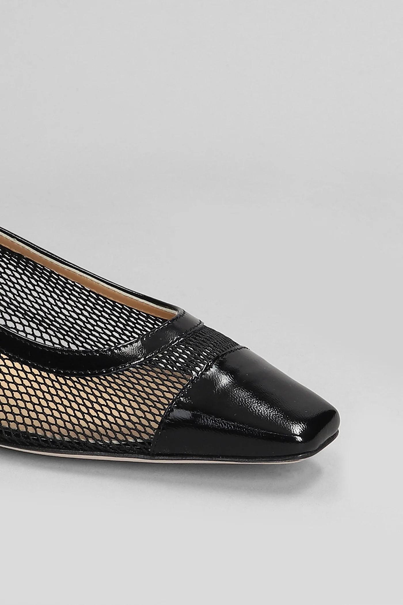 Pumps in black leather - Image 5