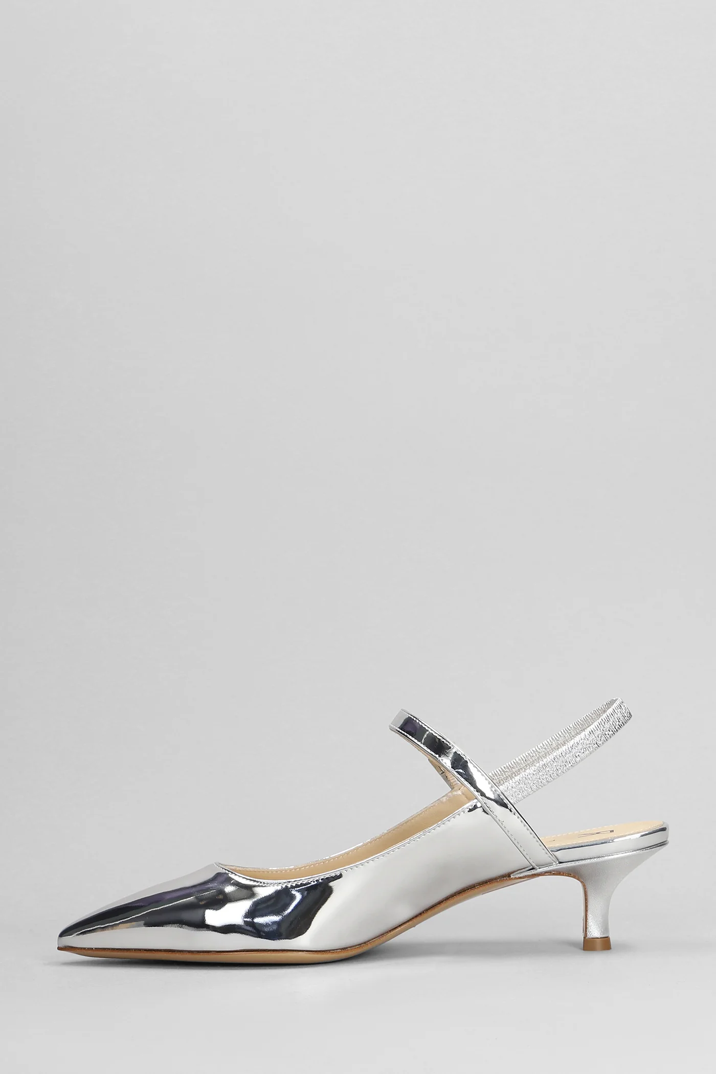 Pumps in silver leather - Image 3