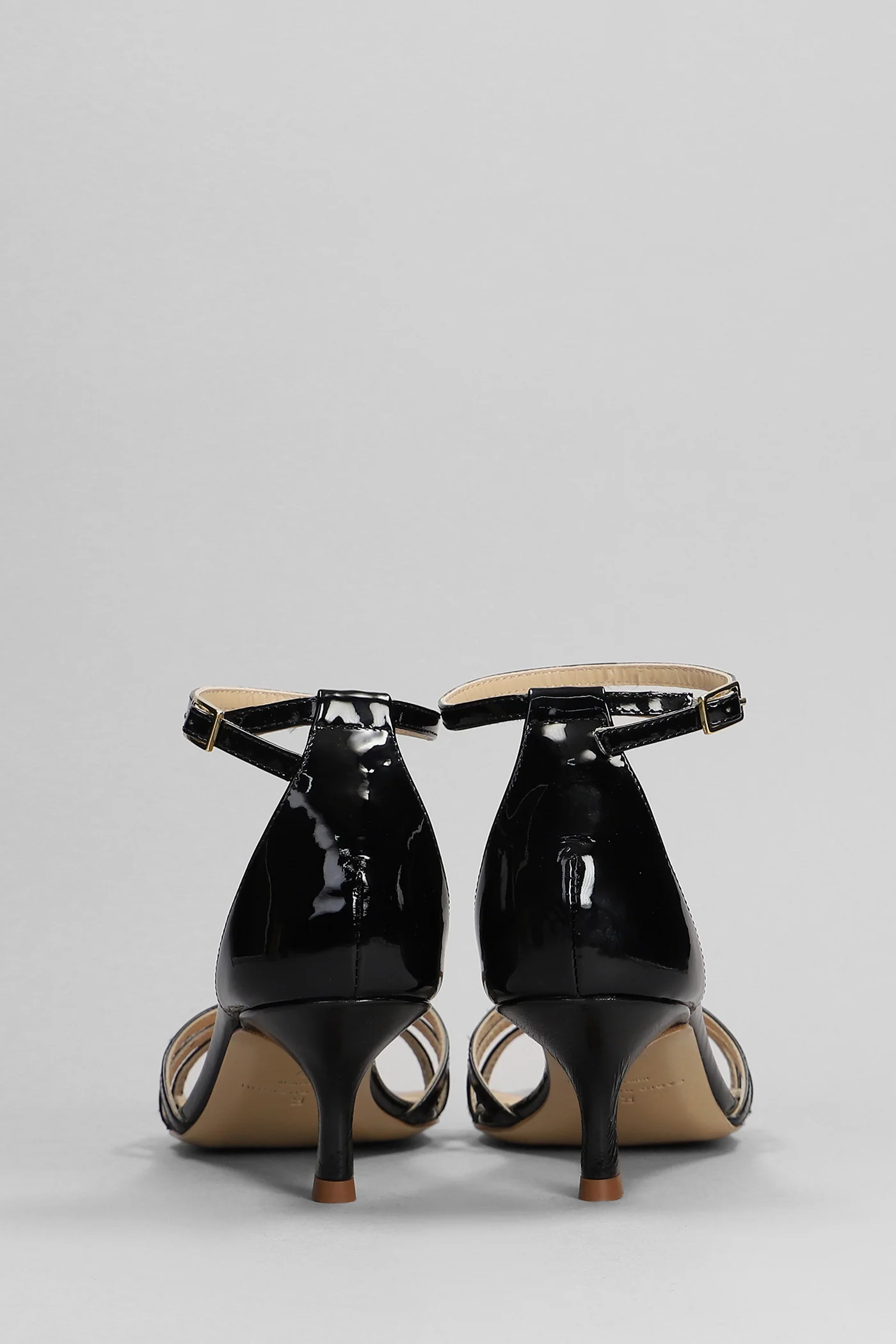 Sandals in black patent leather - Image 4
