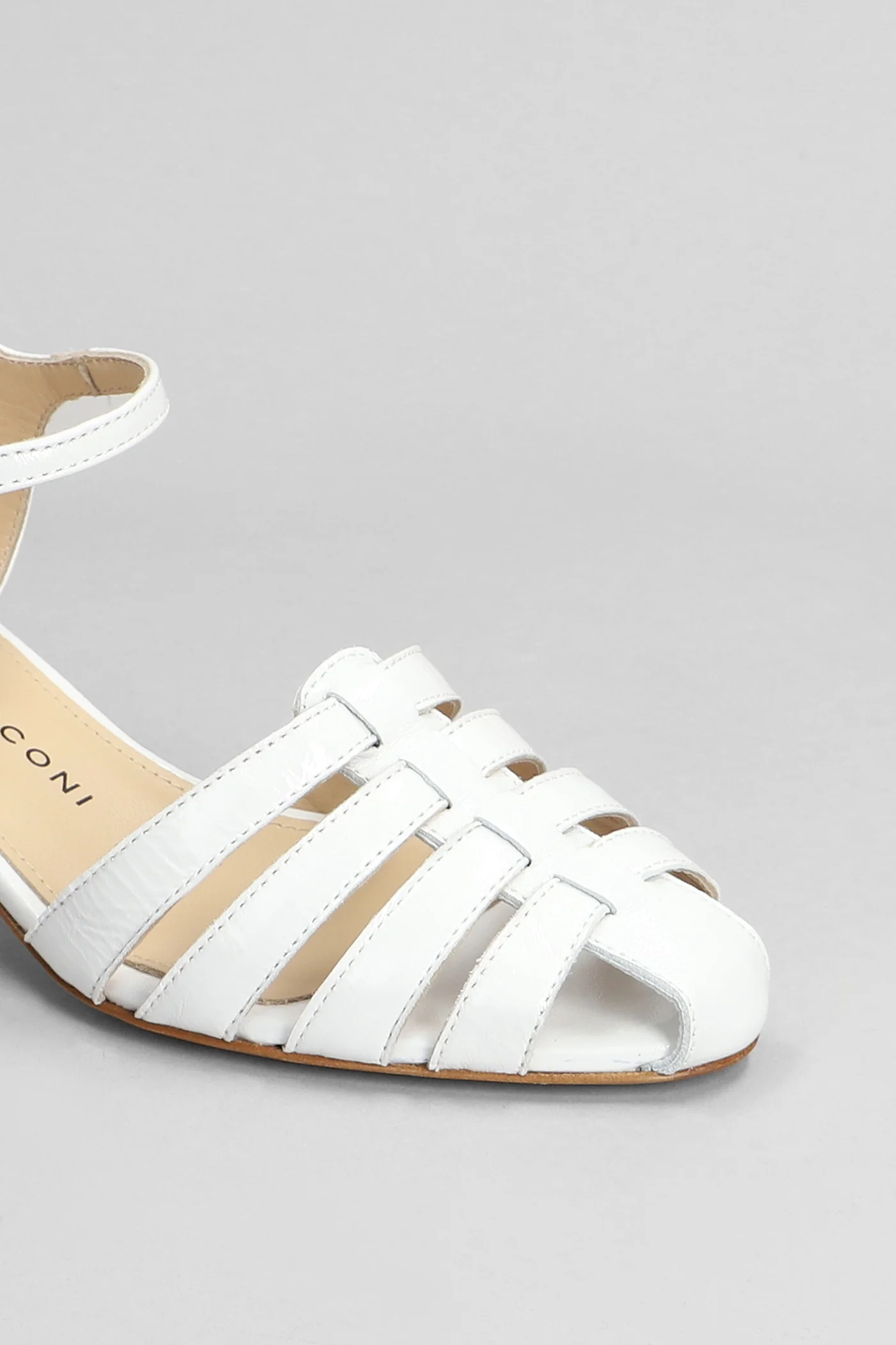 Sandals in white leather - Image 5