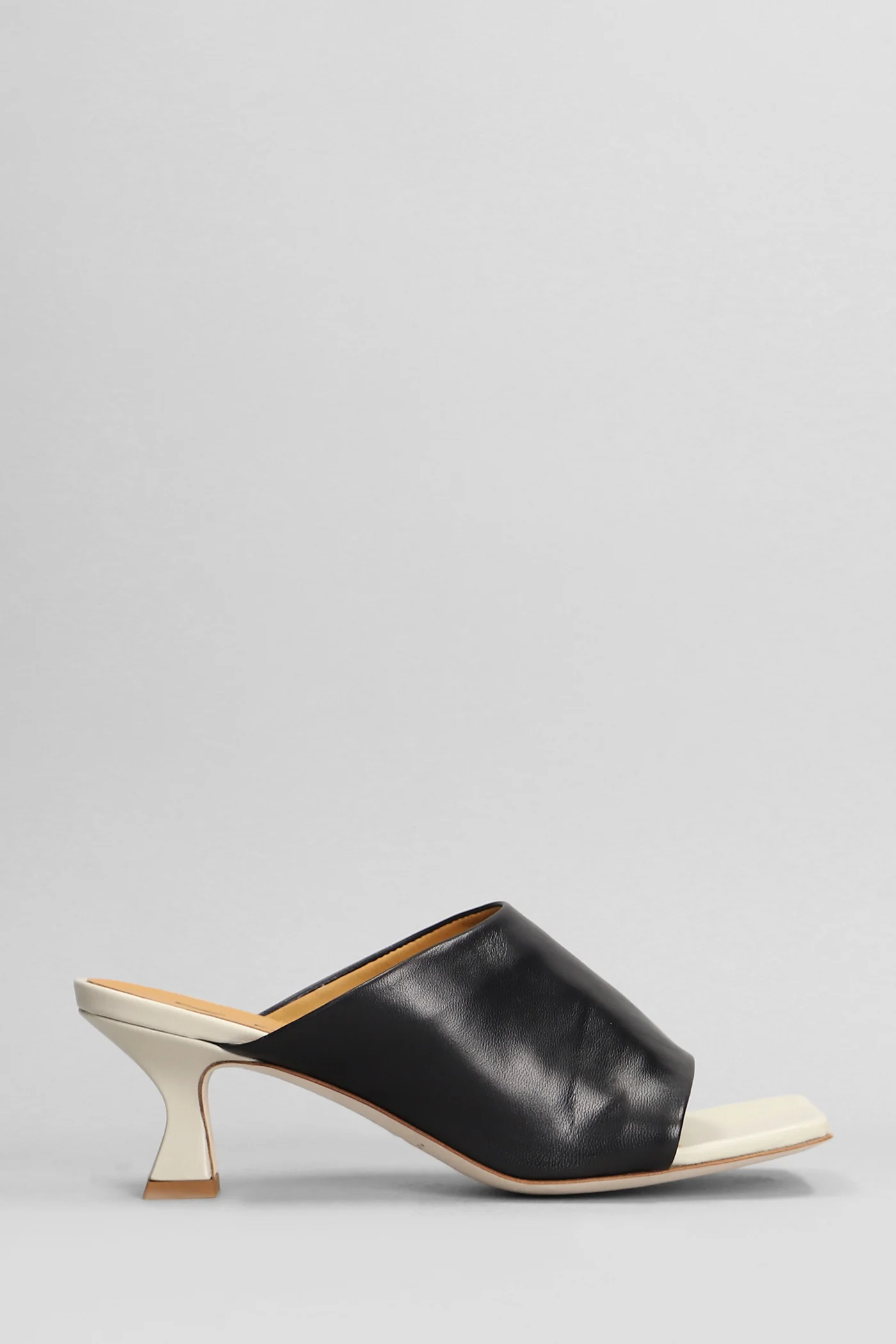 Slipper-Mule in black leather