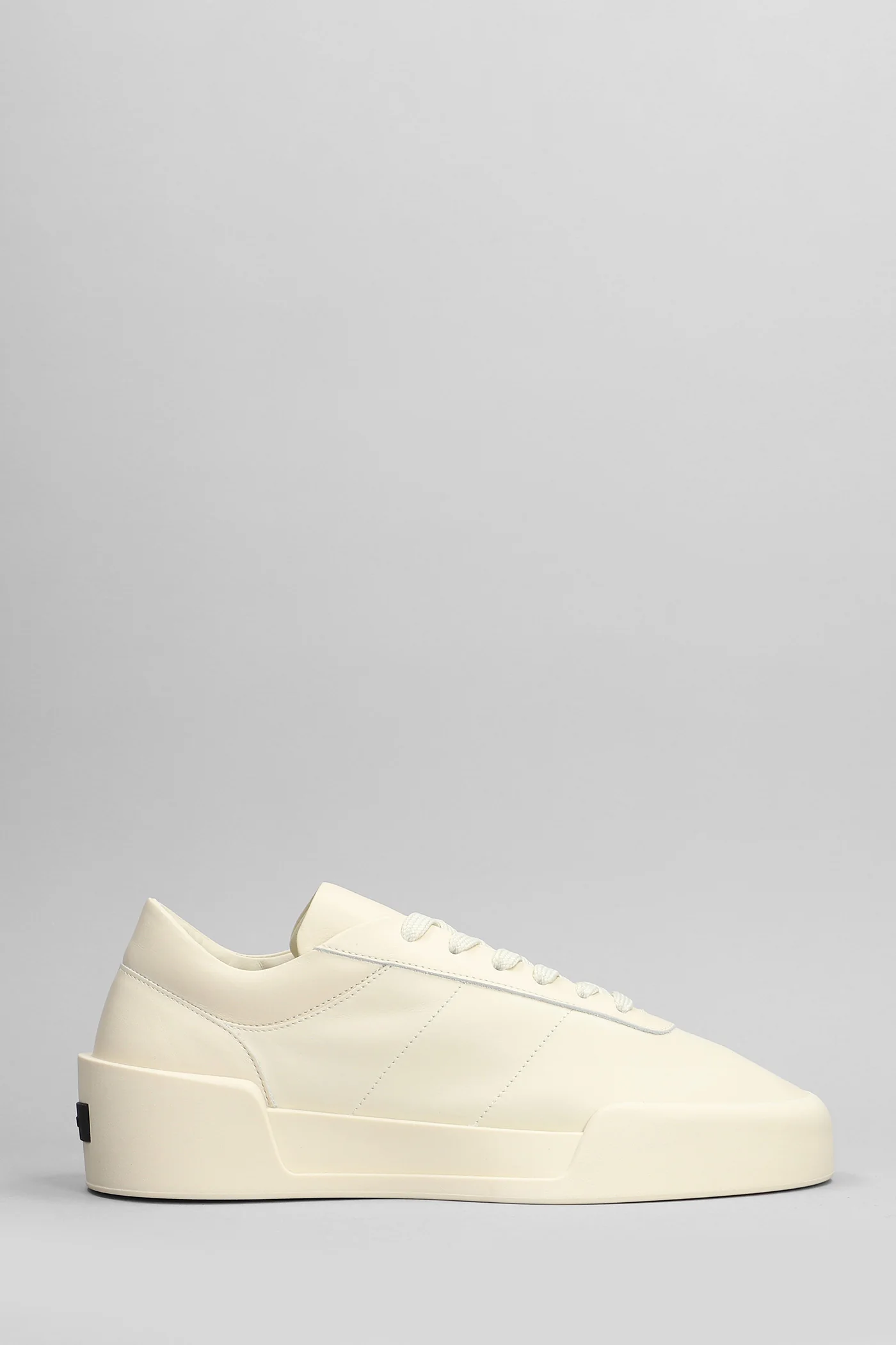 Aerobic low Sneakers in beige leather