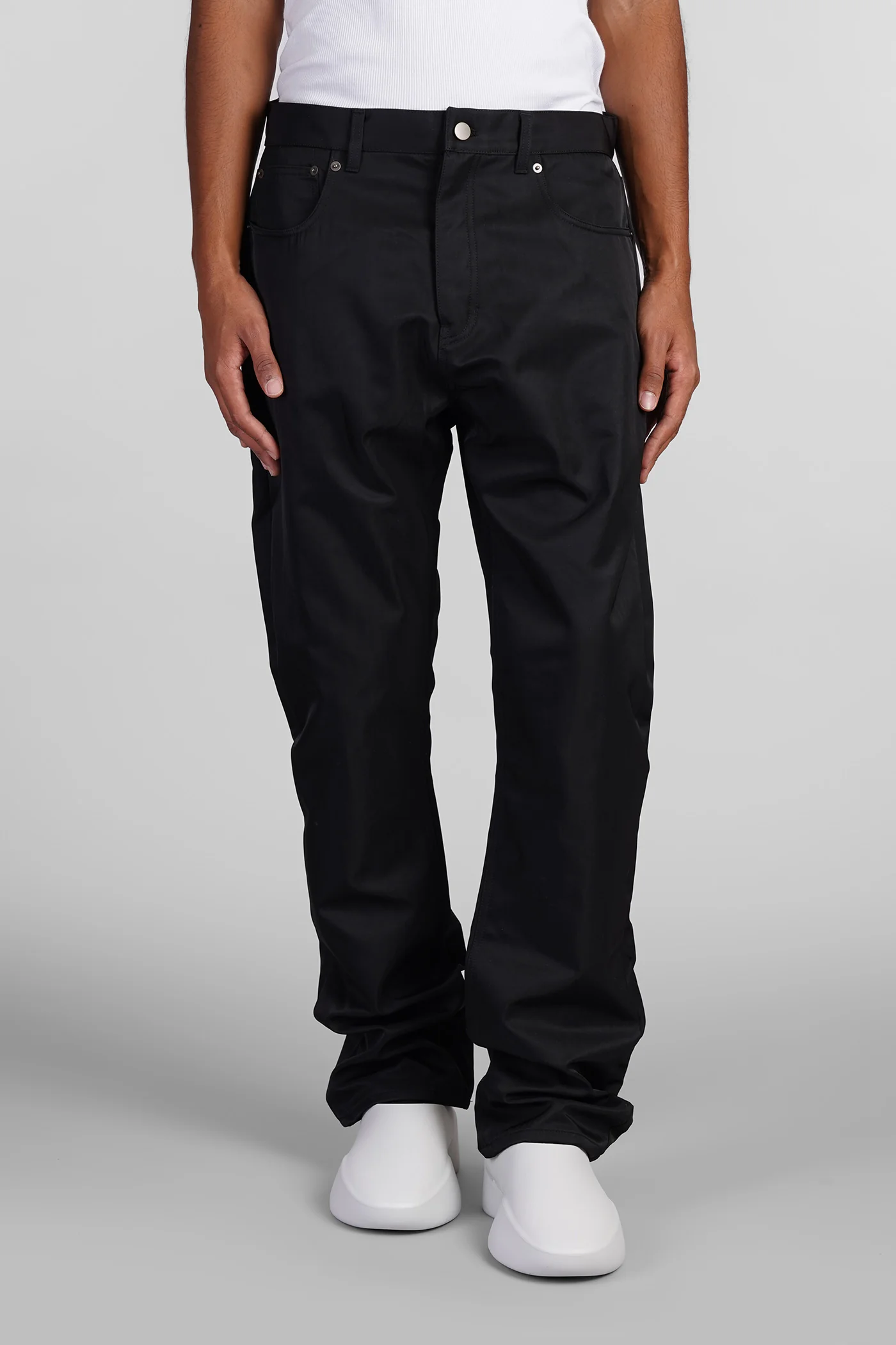 Pants in black nylon
