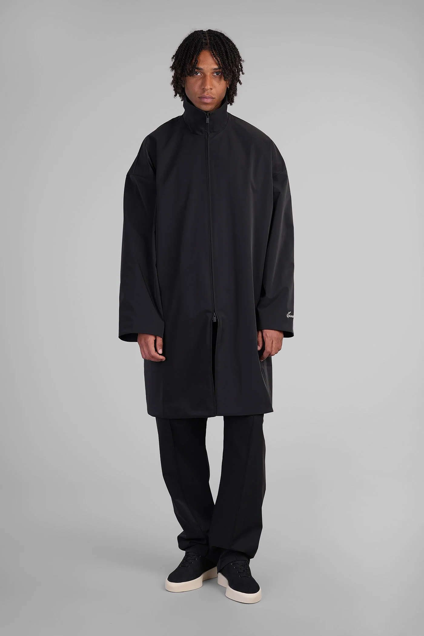 Trench in black polyester