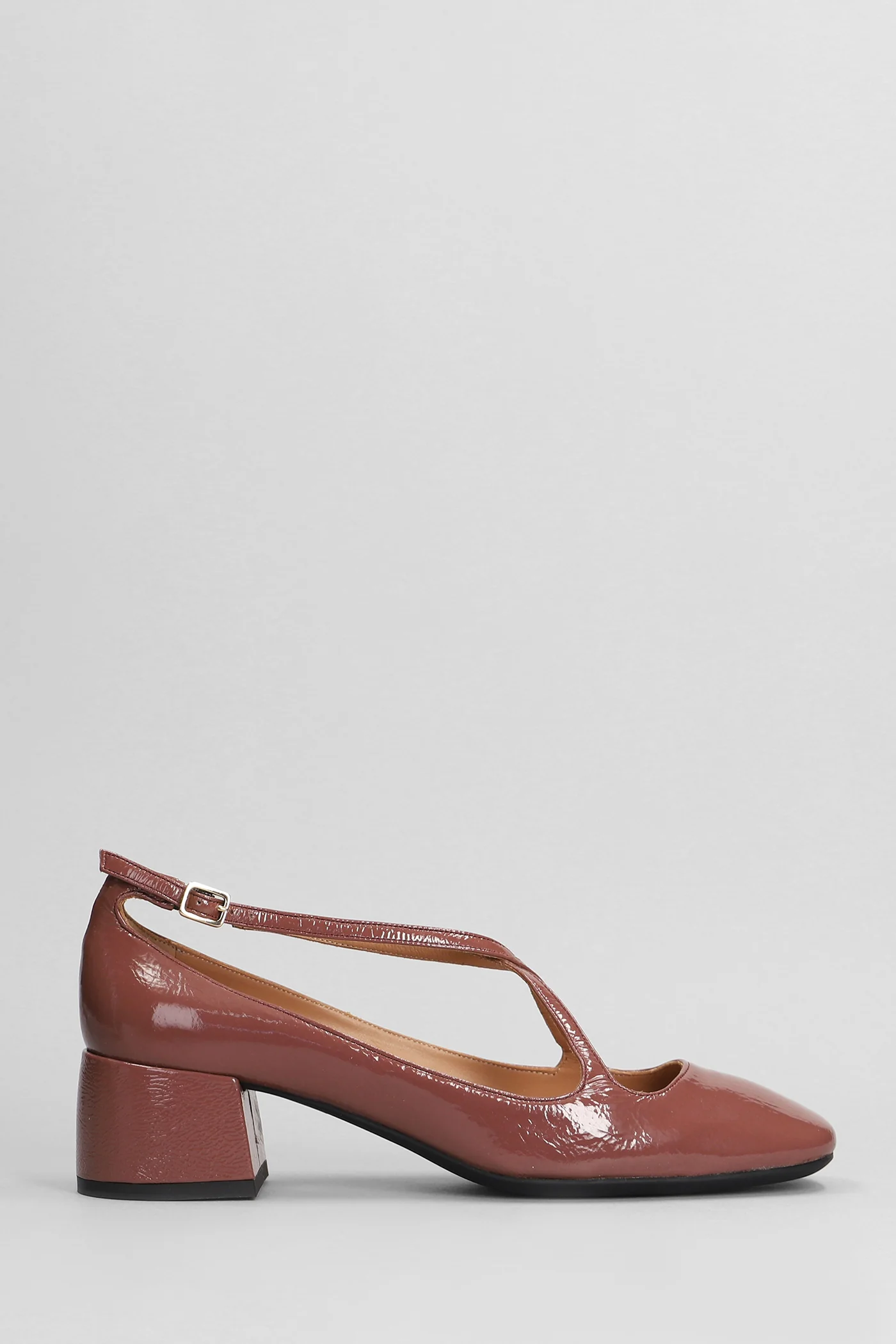 Actress Pumps in powder leather