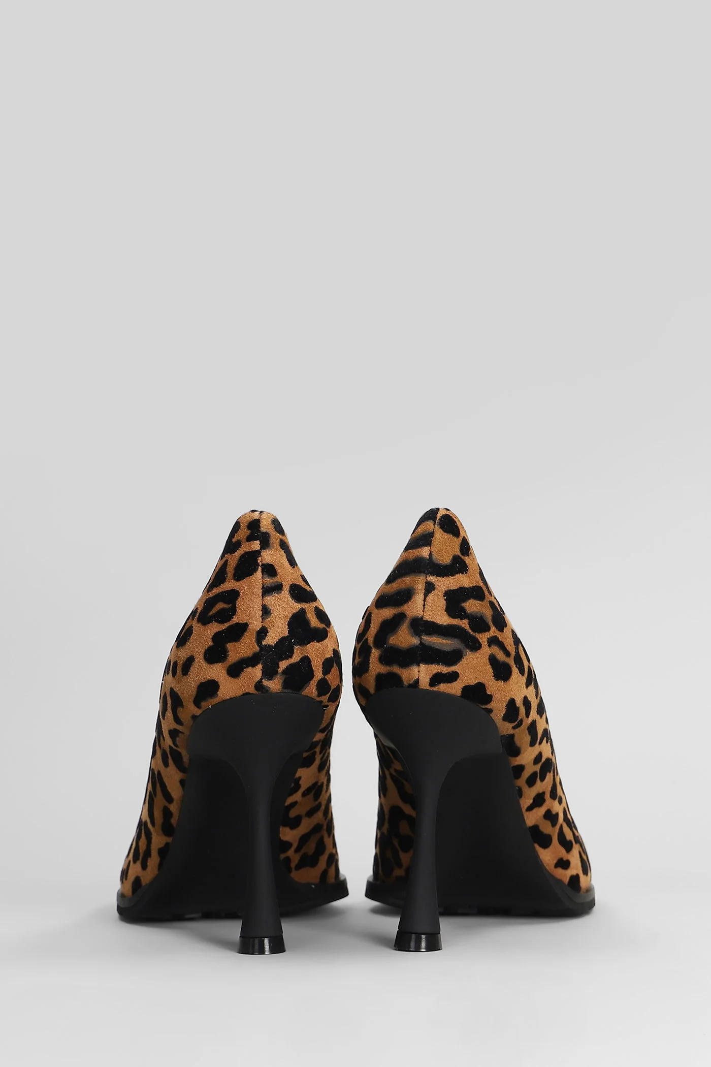 Pumps in Animalier suede - Image 4