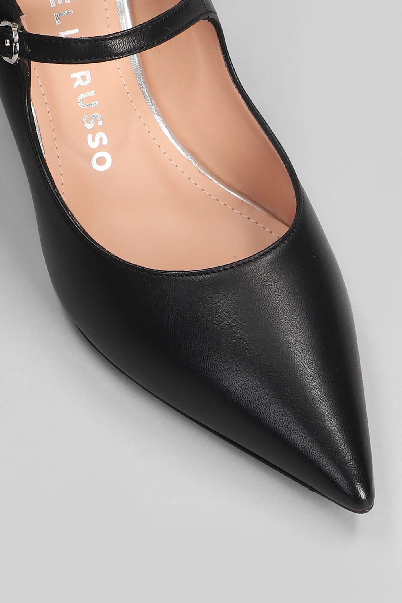 Pumps in black leather - Image 5