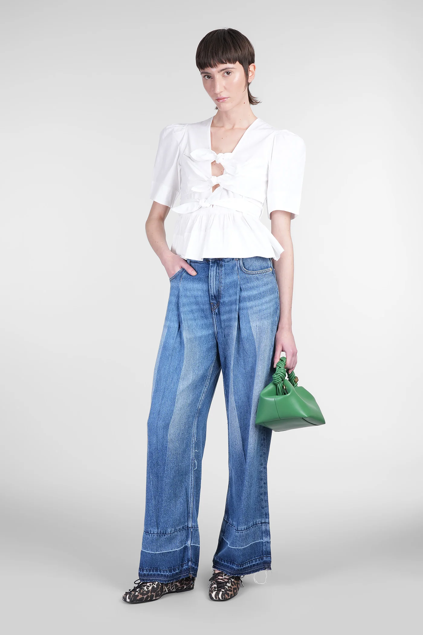 Blouse in white cotton - Image 2