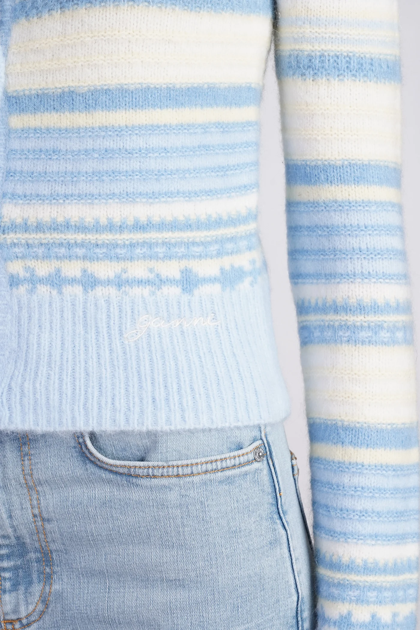 Cardigan in cyan wool - Image 5