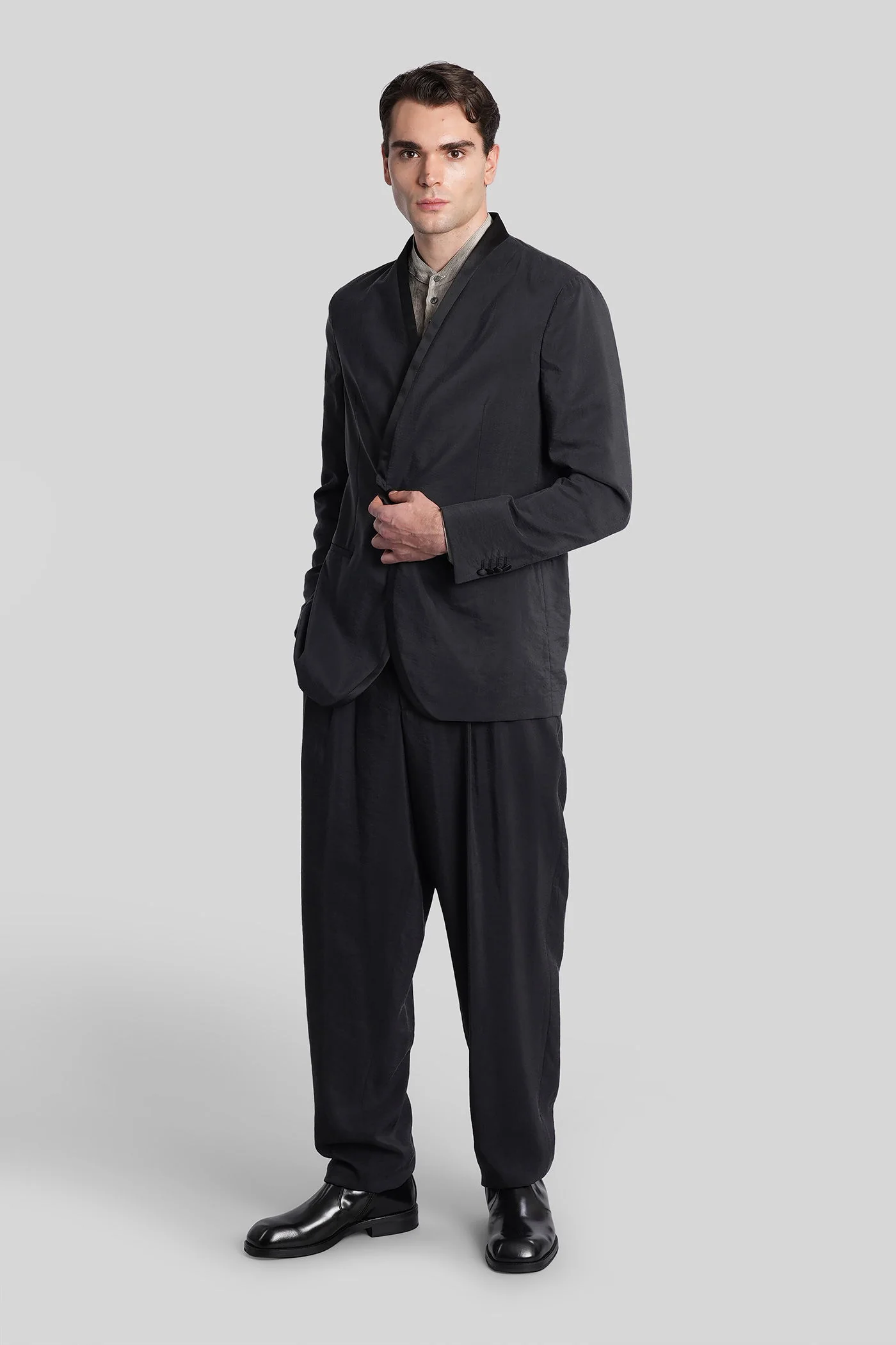 Blazer in black silk - Image 2