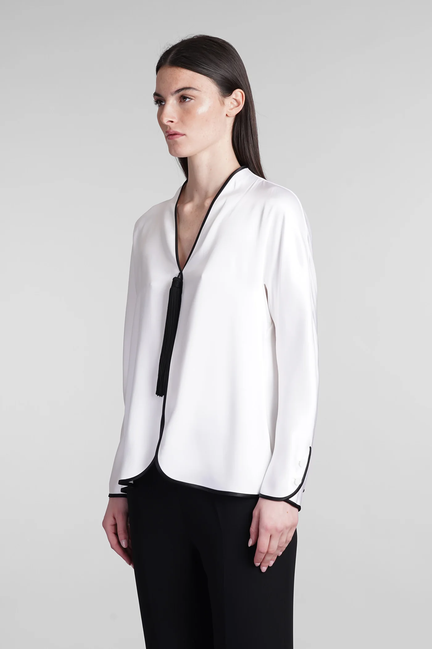 Blouse in white silk - Image 4