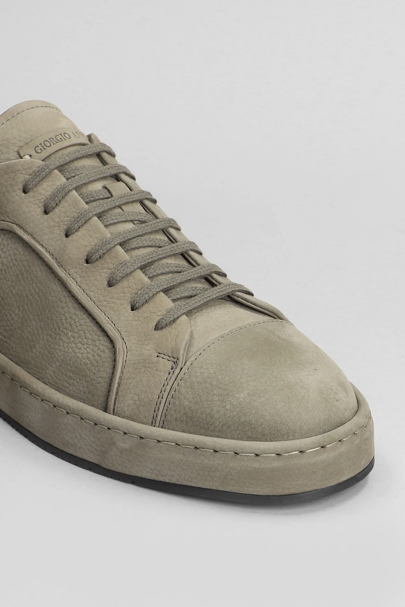 Sneakers in grey leather - Image 5