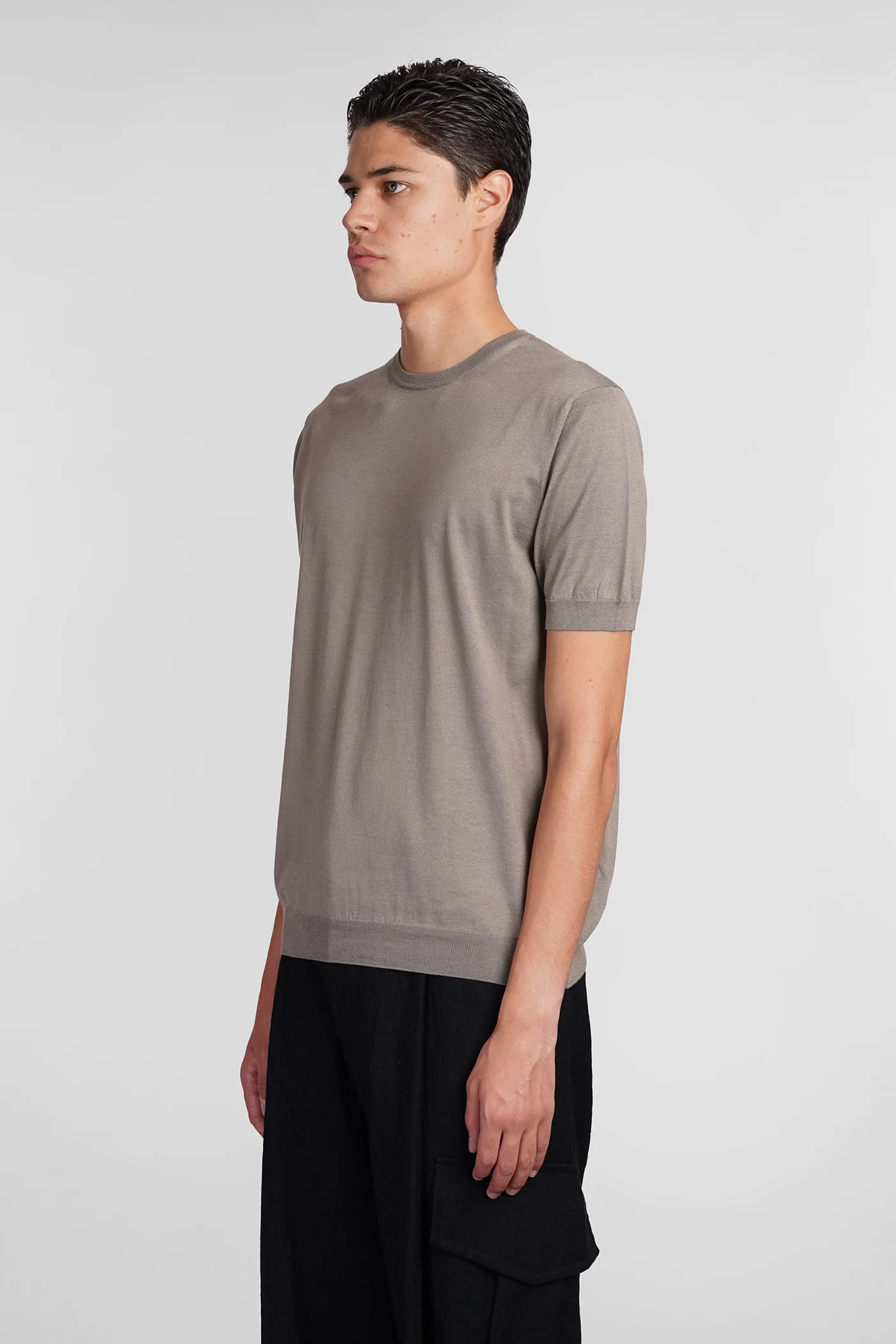 T-Shirt in beige silk - Image 4