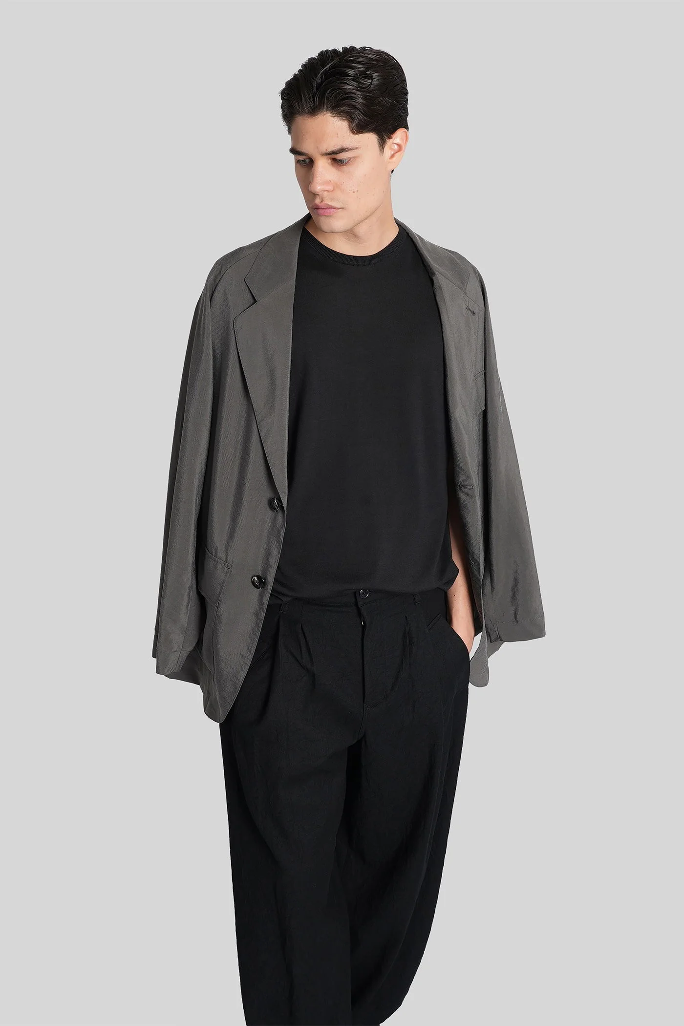 T-Shirt in black silk - Image 2