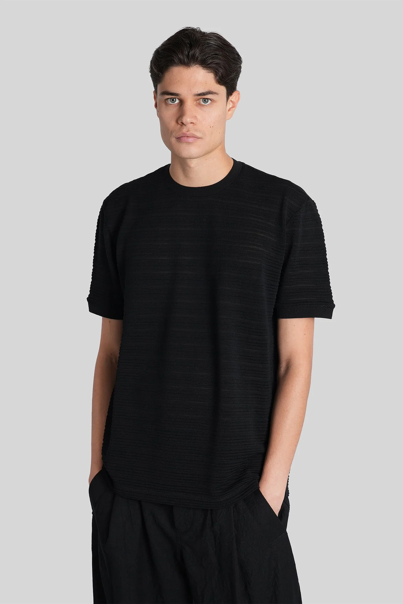 T-Shirt in black wool