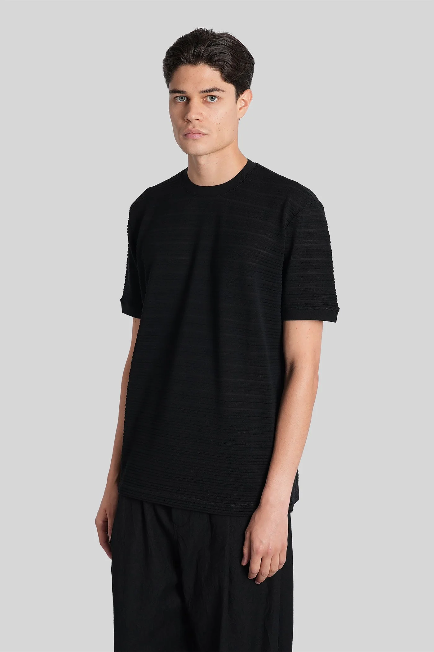 T-Shirt in black wool - Image 4