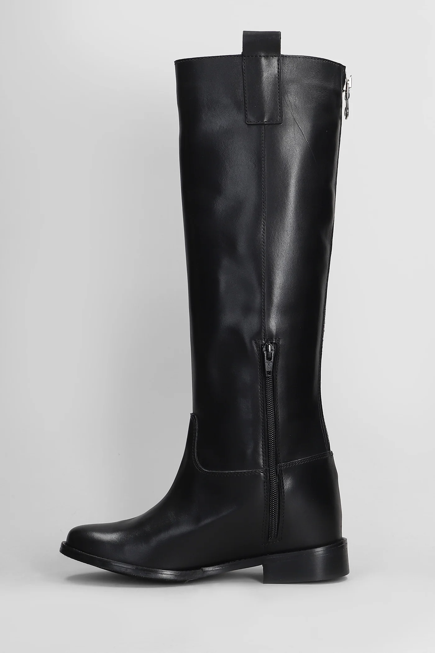 Casablanca  in black leather - Image 3