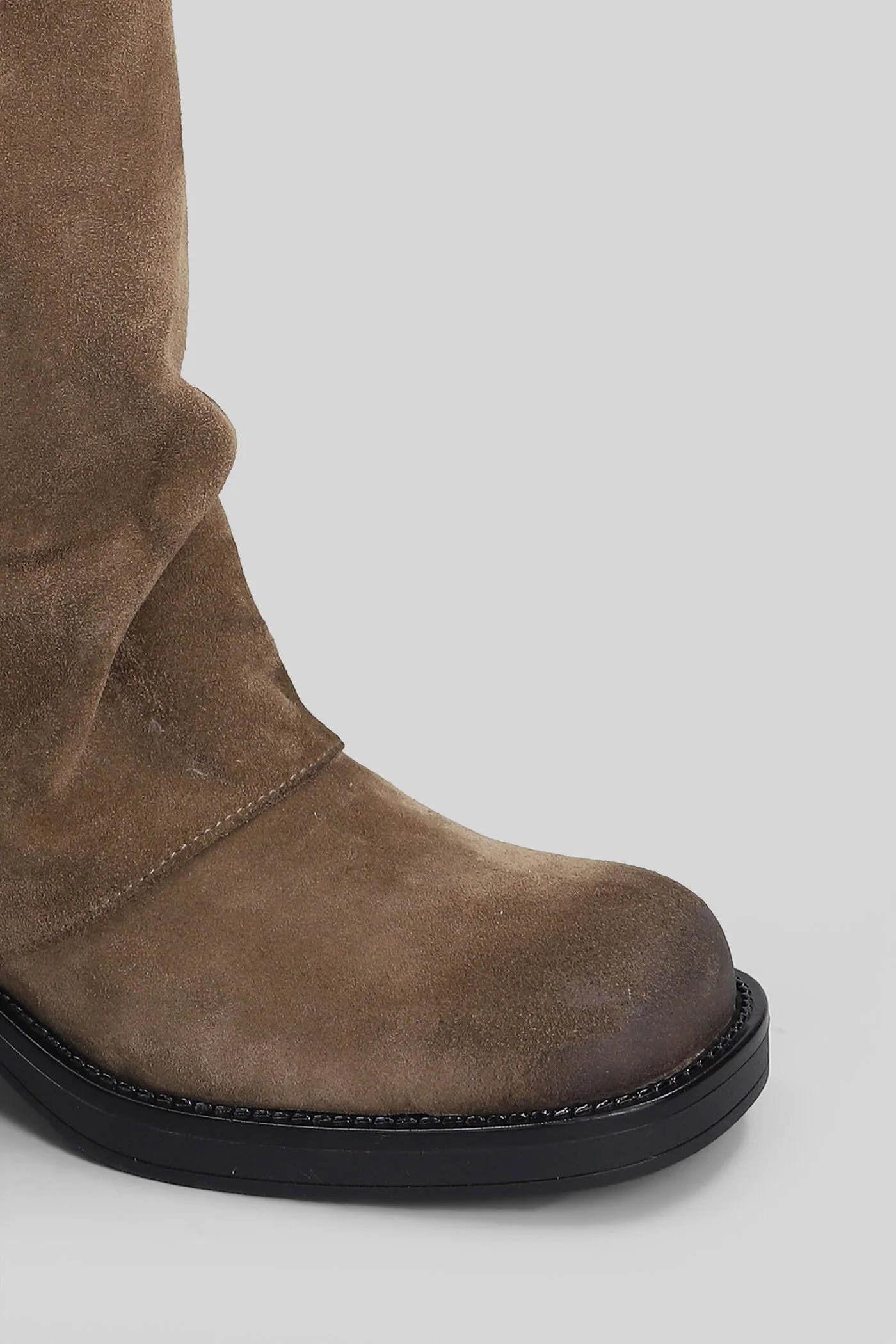 Manchester low heels boots in taupe suede - Image 5