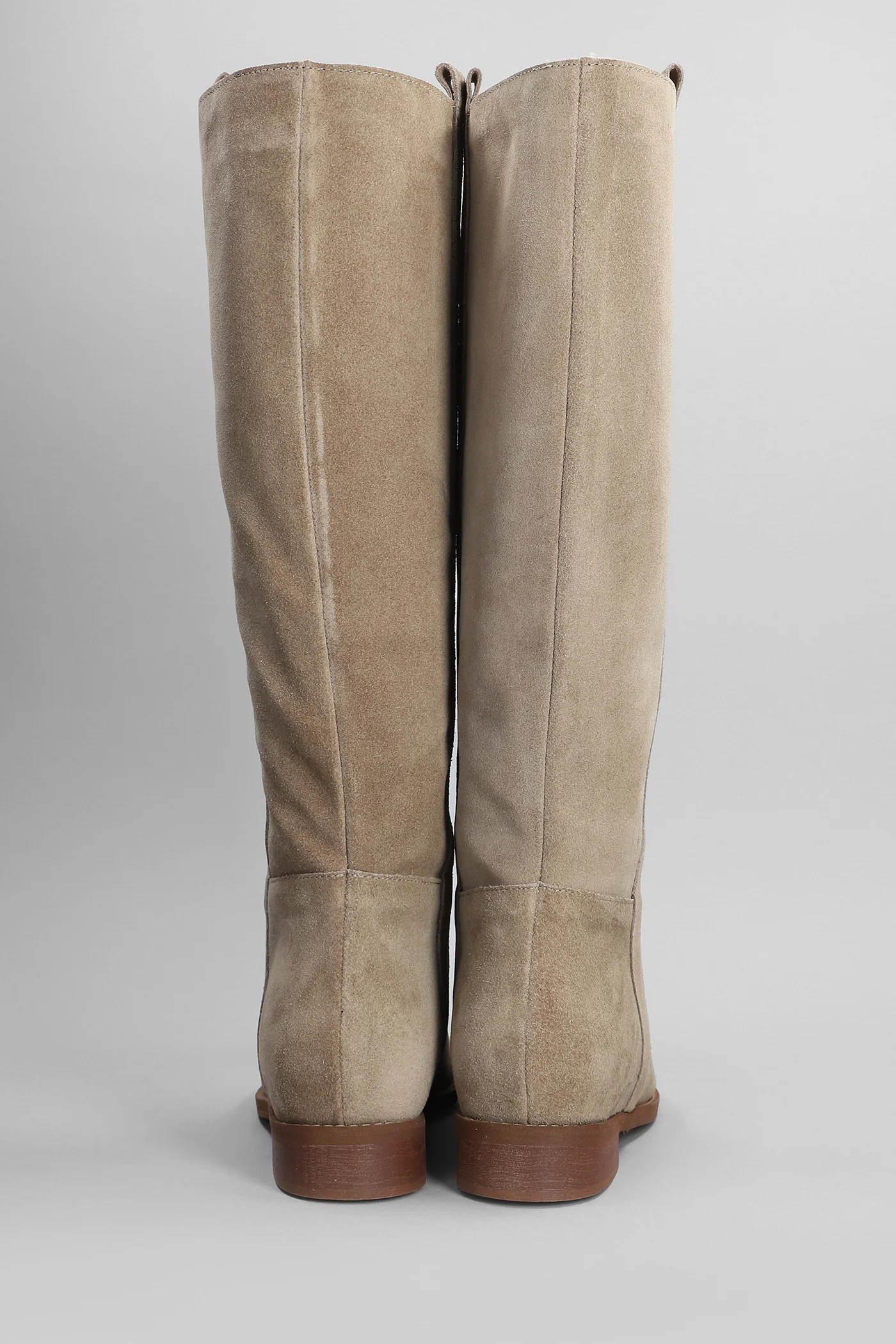 Masha  in taupe suede - Image 4