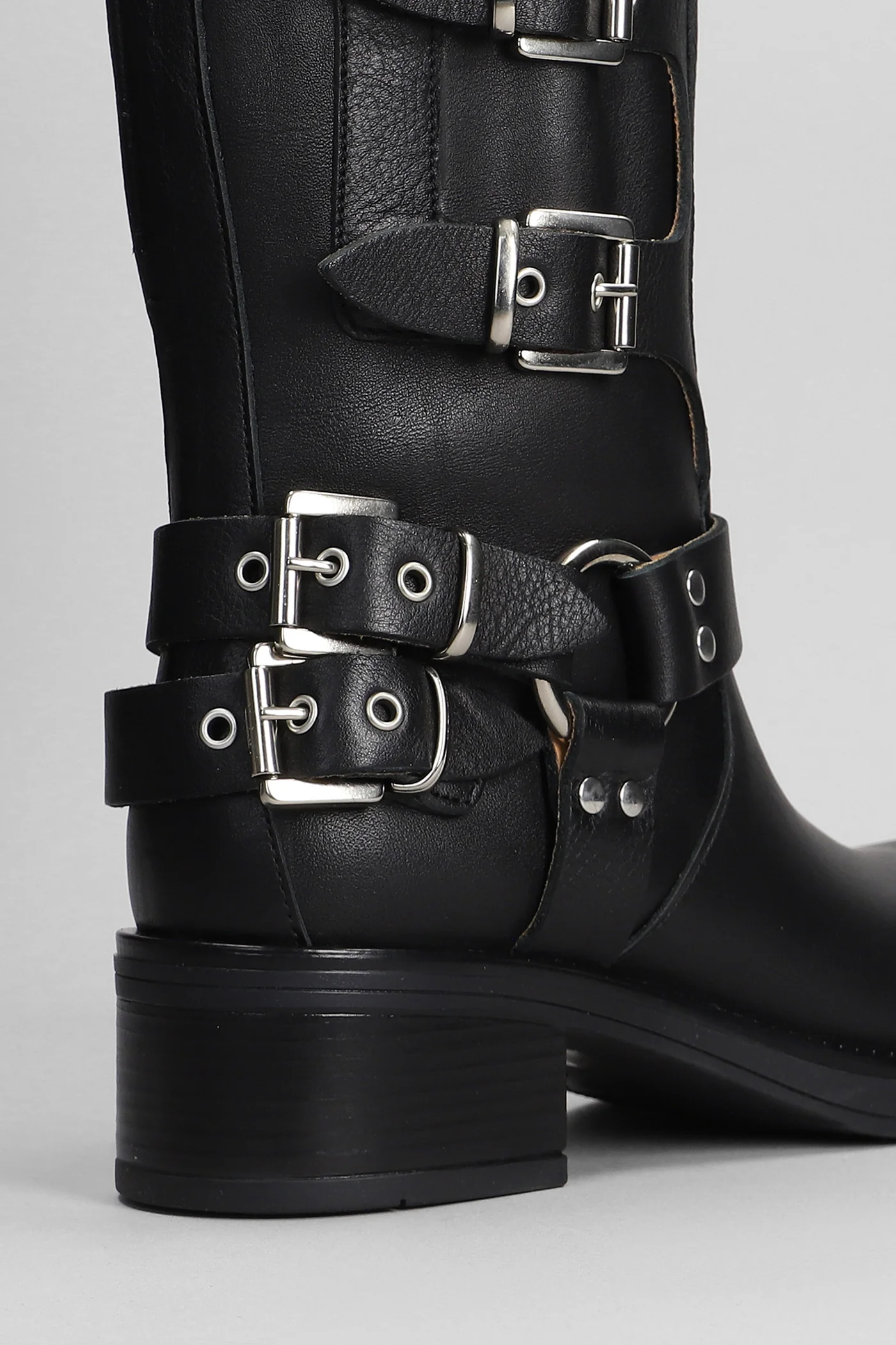 Windsor low heels boots in black leather - Image 4