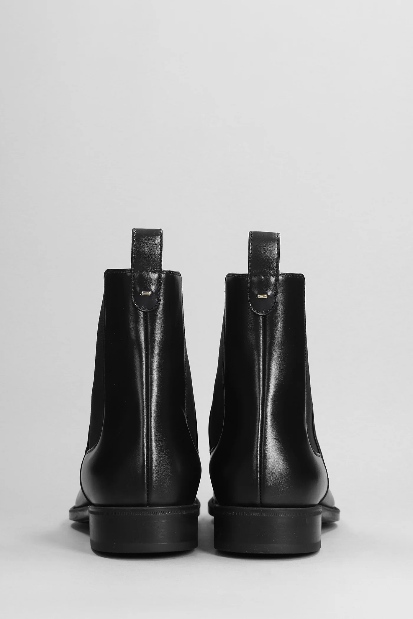 Ankle boots in black leather - Image 4