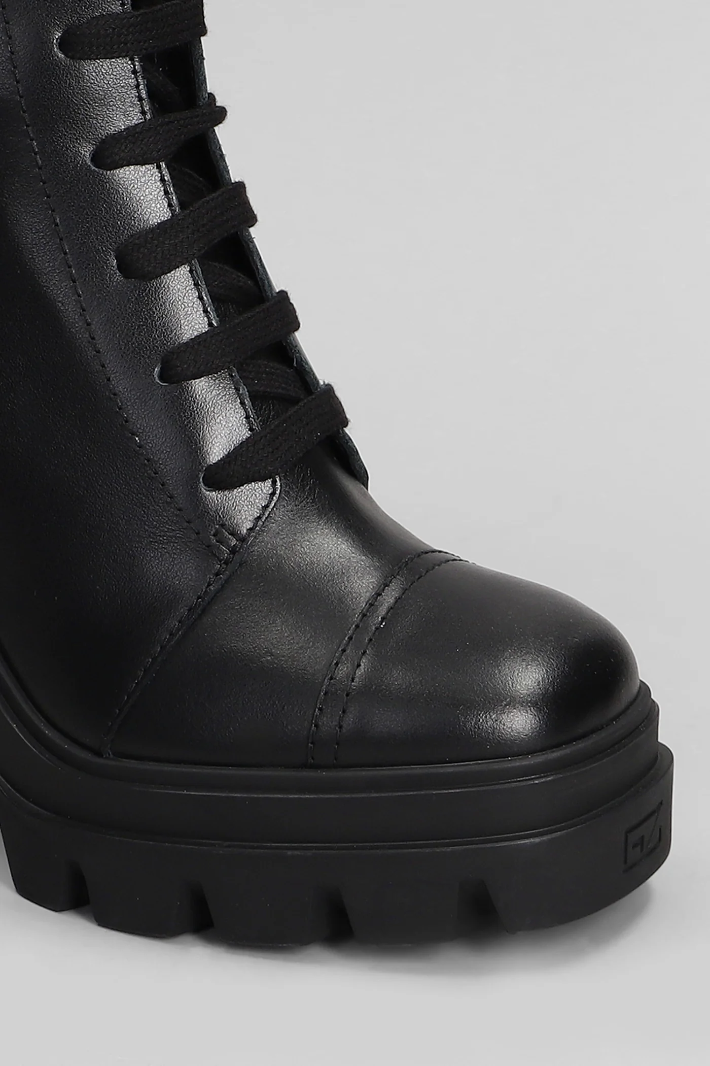 Cubalibre Ankle boots in black leather - Image 5
