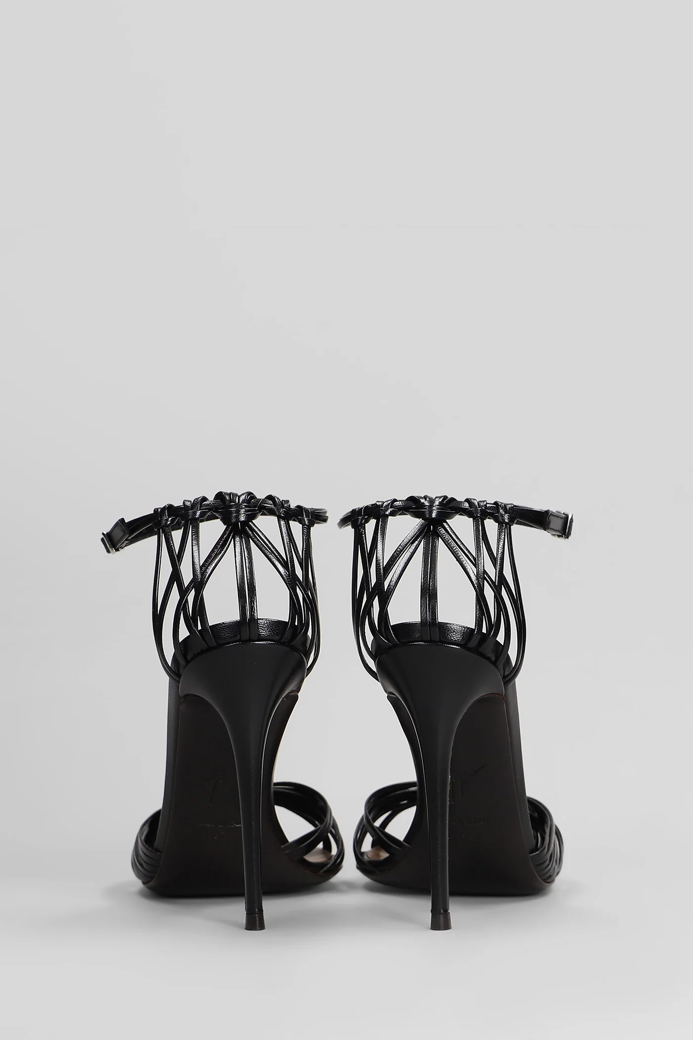 Intriigo Sandals in black leather - Image 4