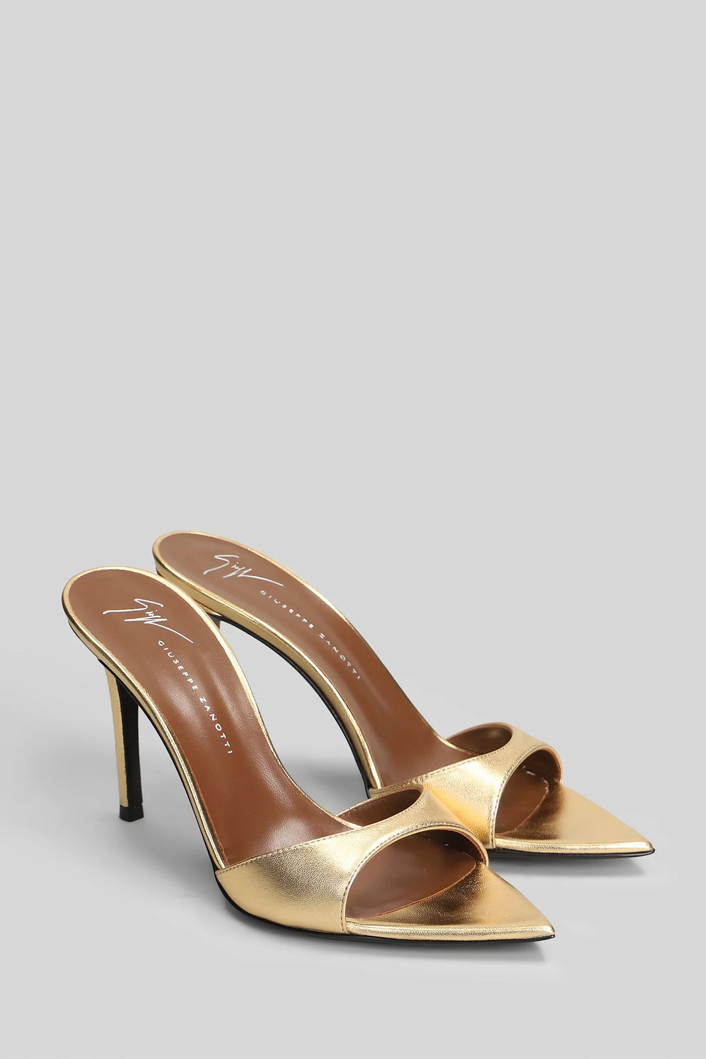 Intriigo Sandals in gold patent leather - Image 2