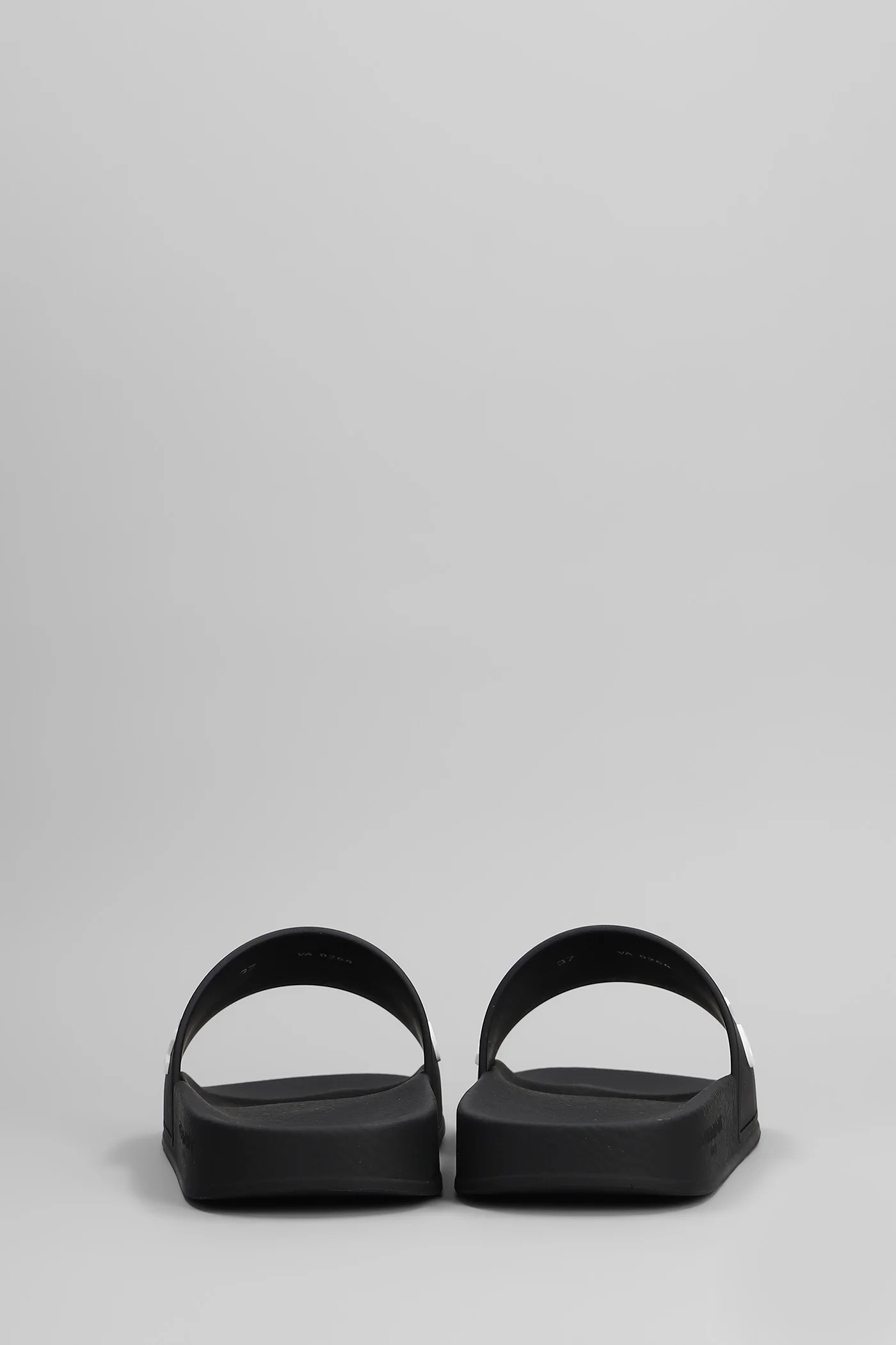 Flats in black Polyuretan - Image 4