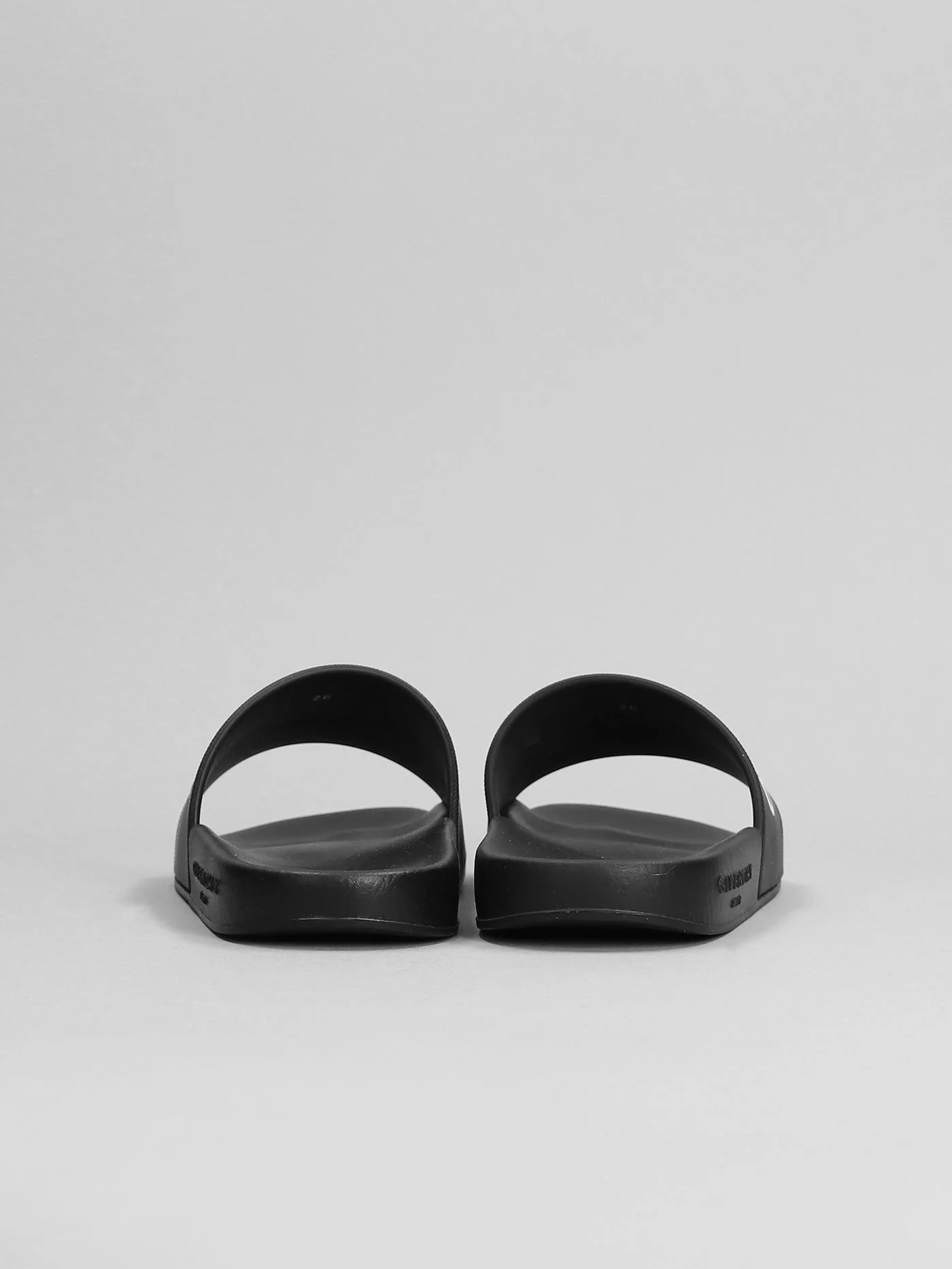 Flats in black rubber/plasic - Image 4