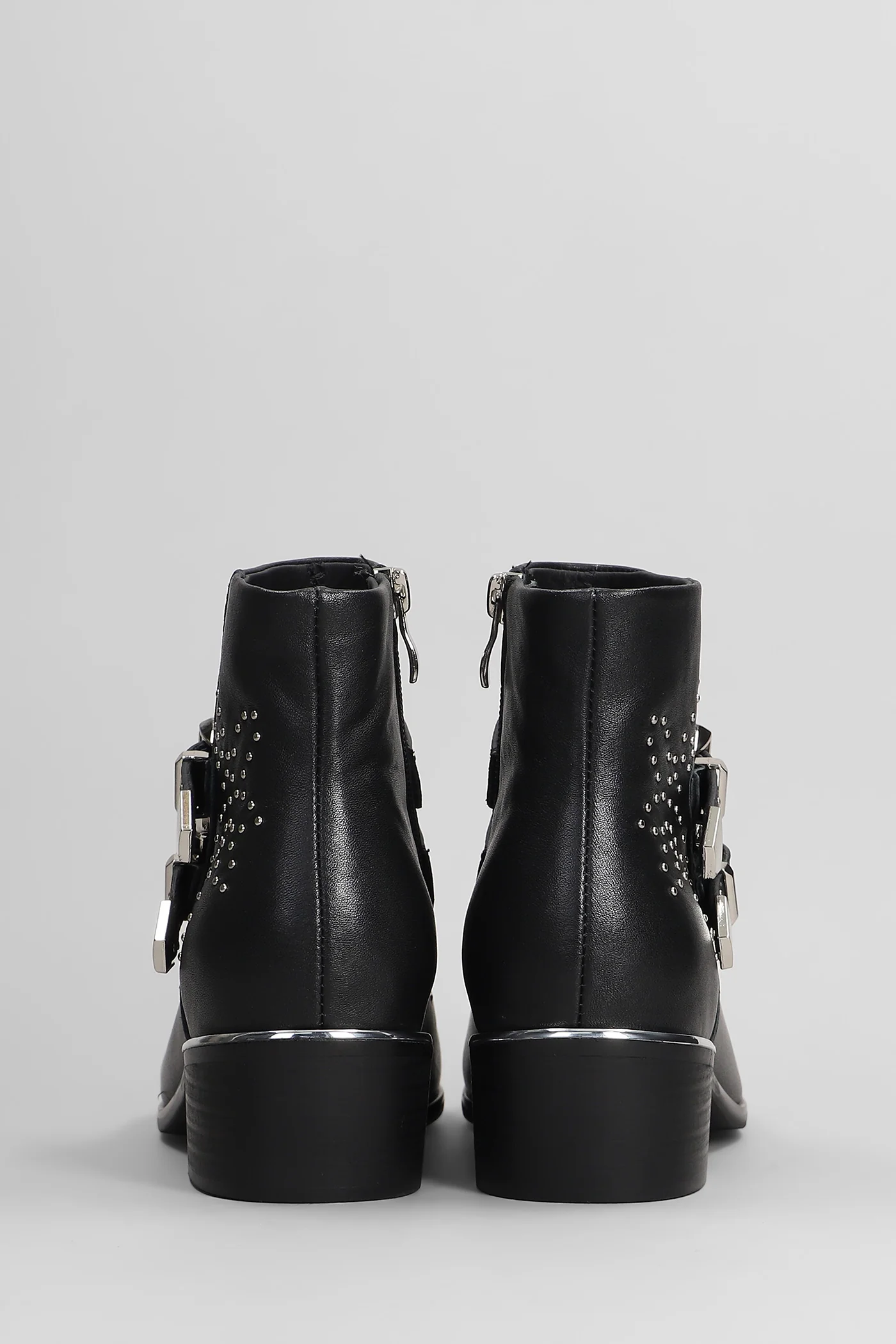 Studs texan Ankle boots in black leather - Image 4