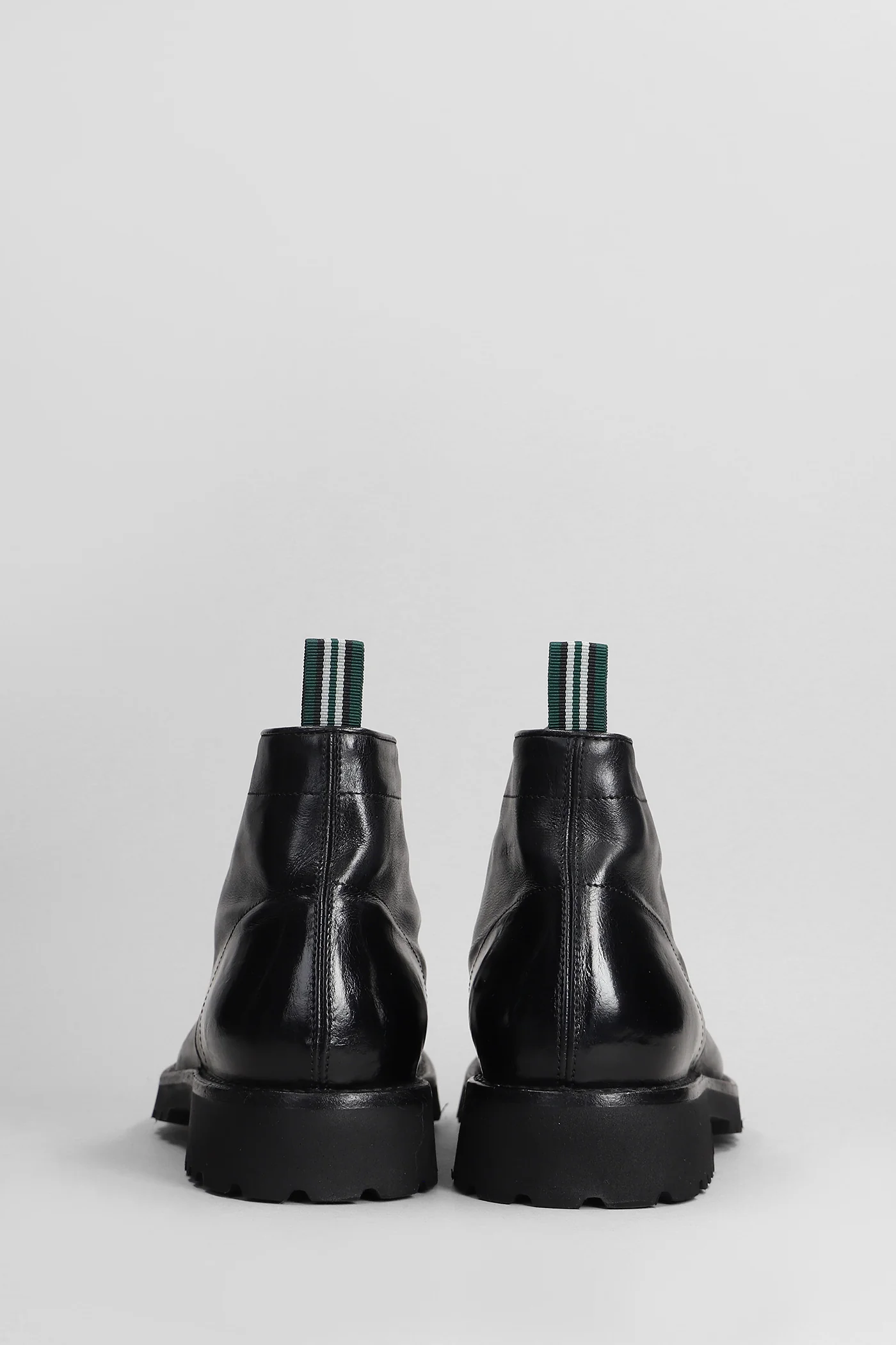 Lace up shoes in black leather - Image 4