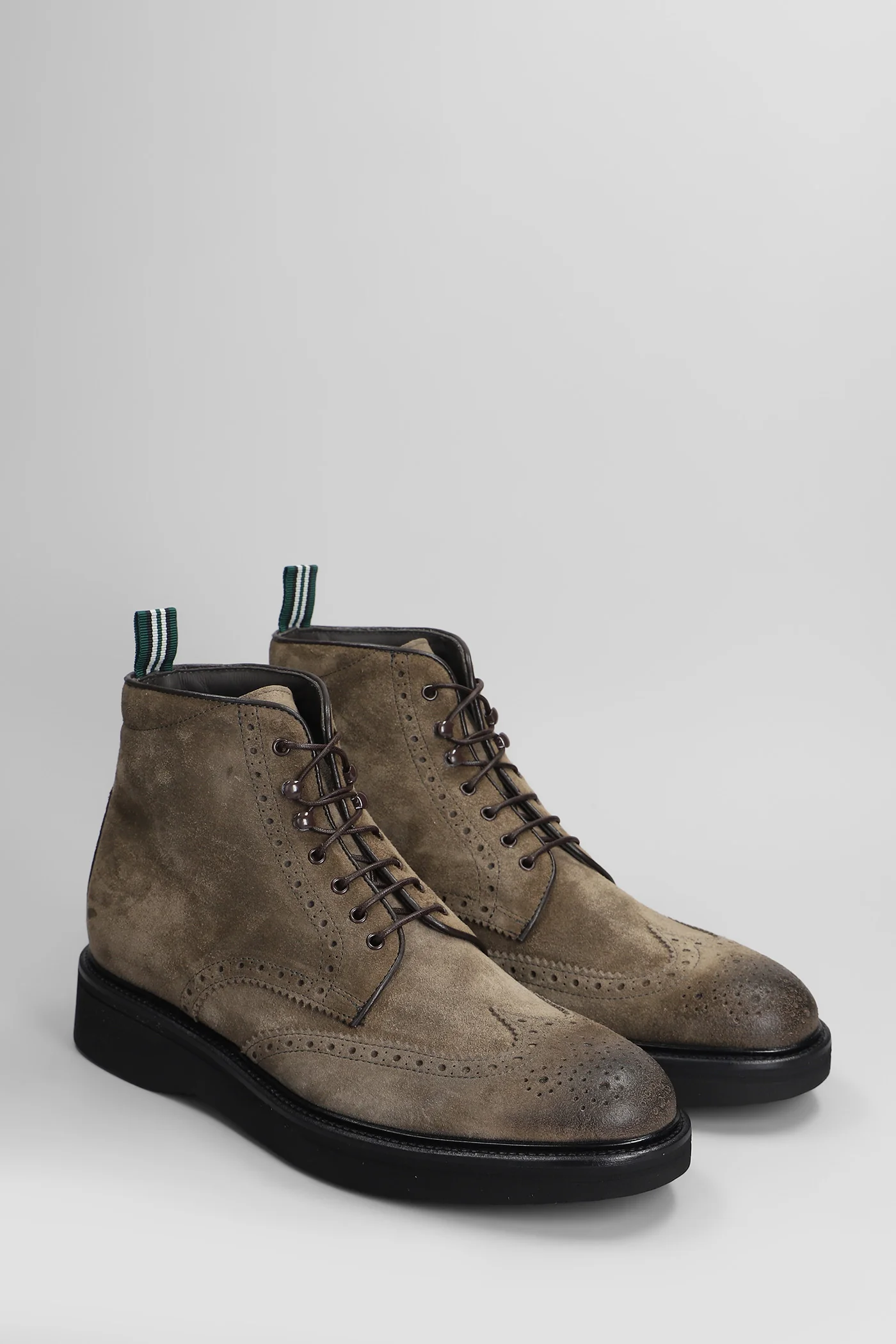 Lace up shoes in taupe suede - Image 2
