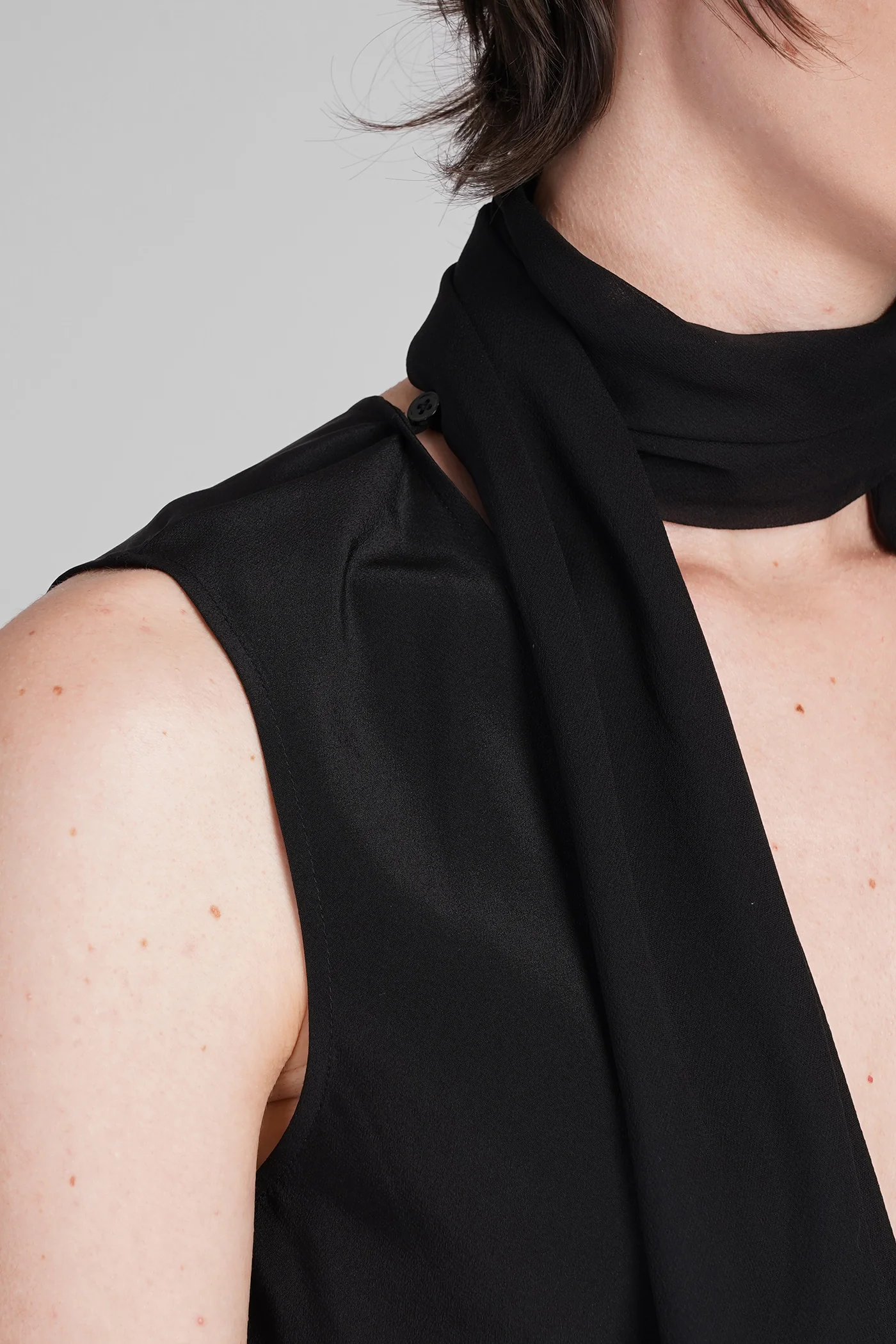 Topwear in black silk - Image 5