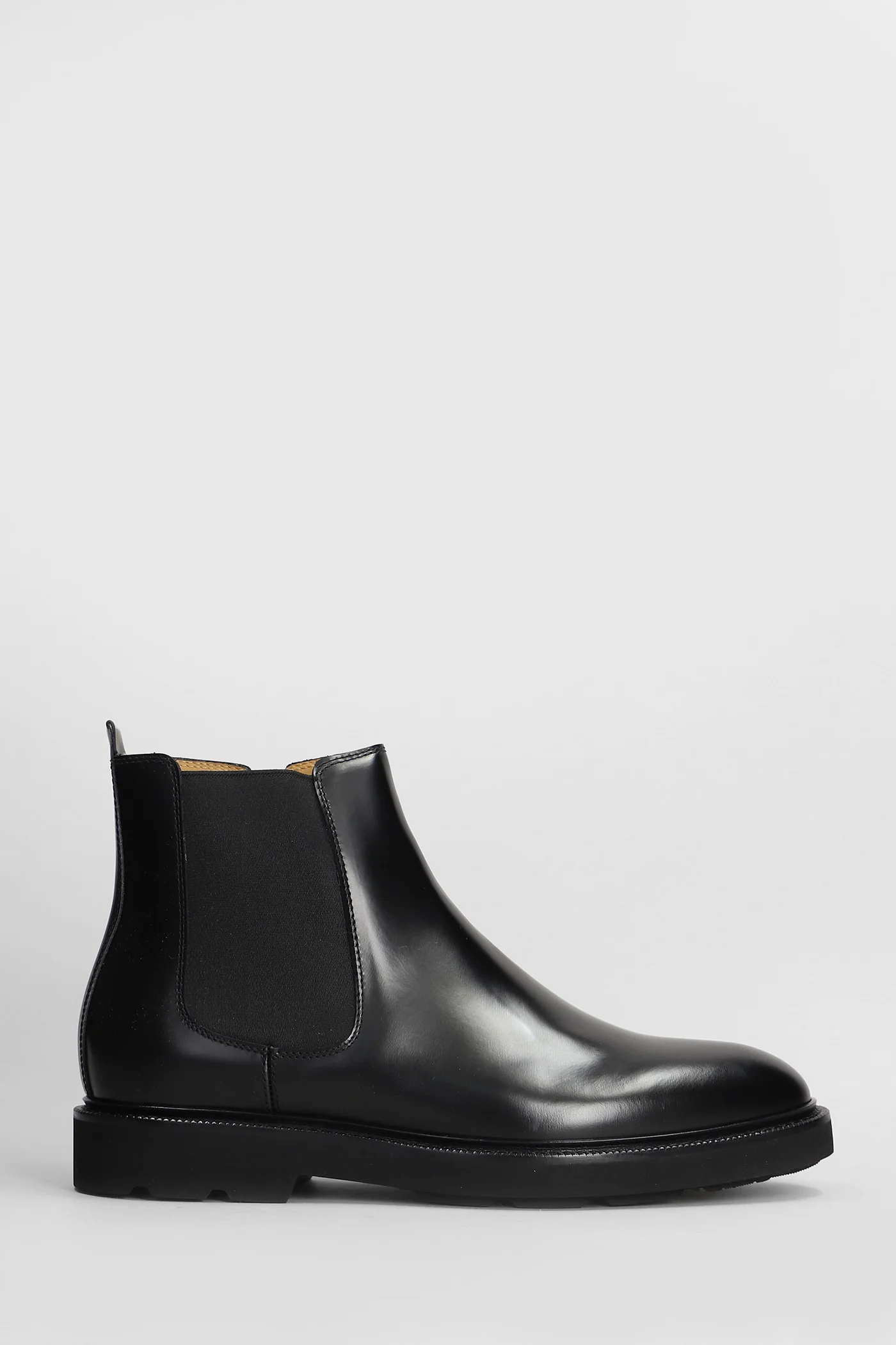 Ankle boots in black leather