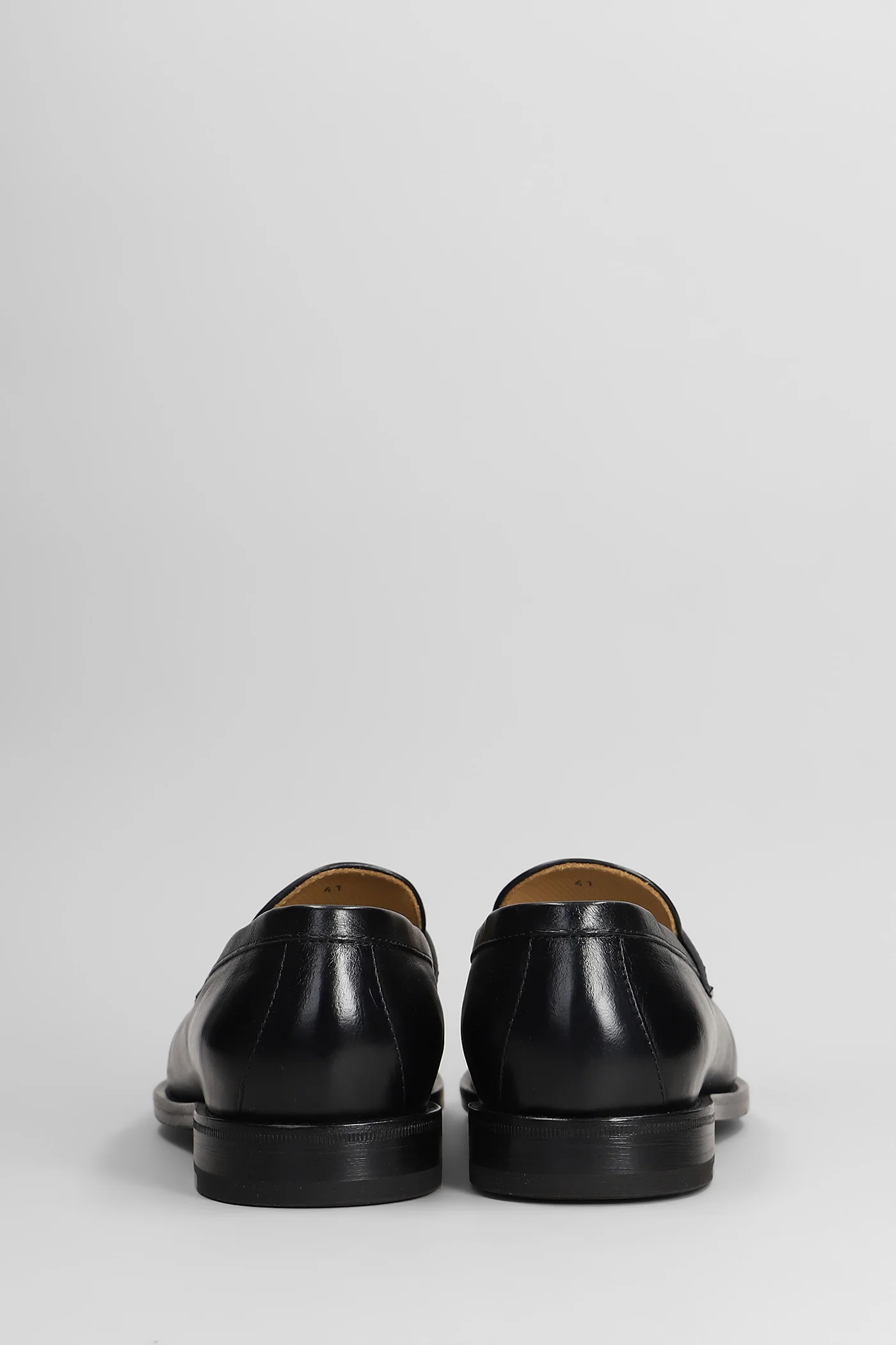 Loafers in black leather - Image 4
