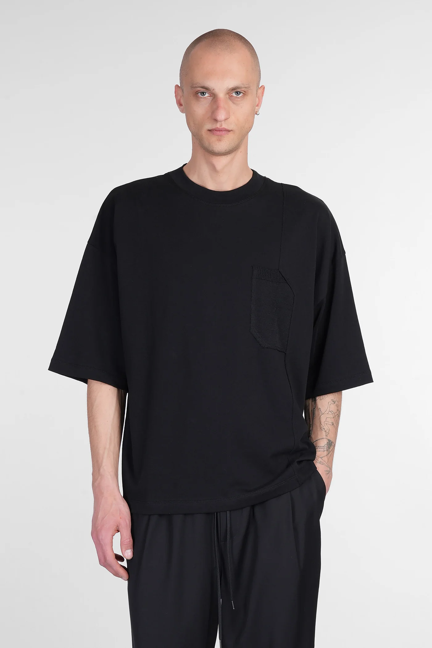 T-Shirt in black cotton