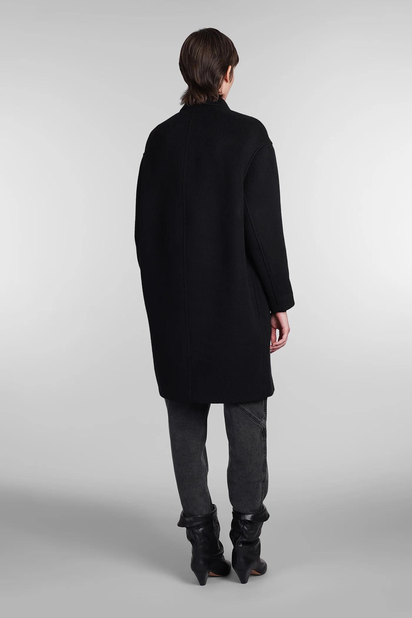 Efegozi Coat in black wool - Image 3